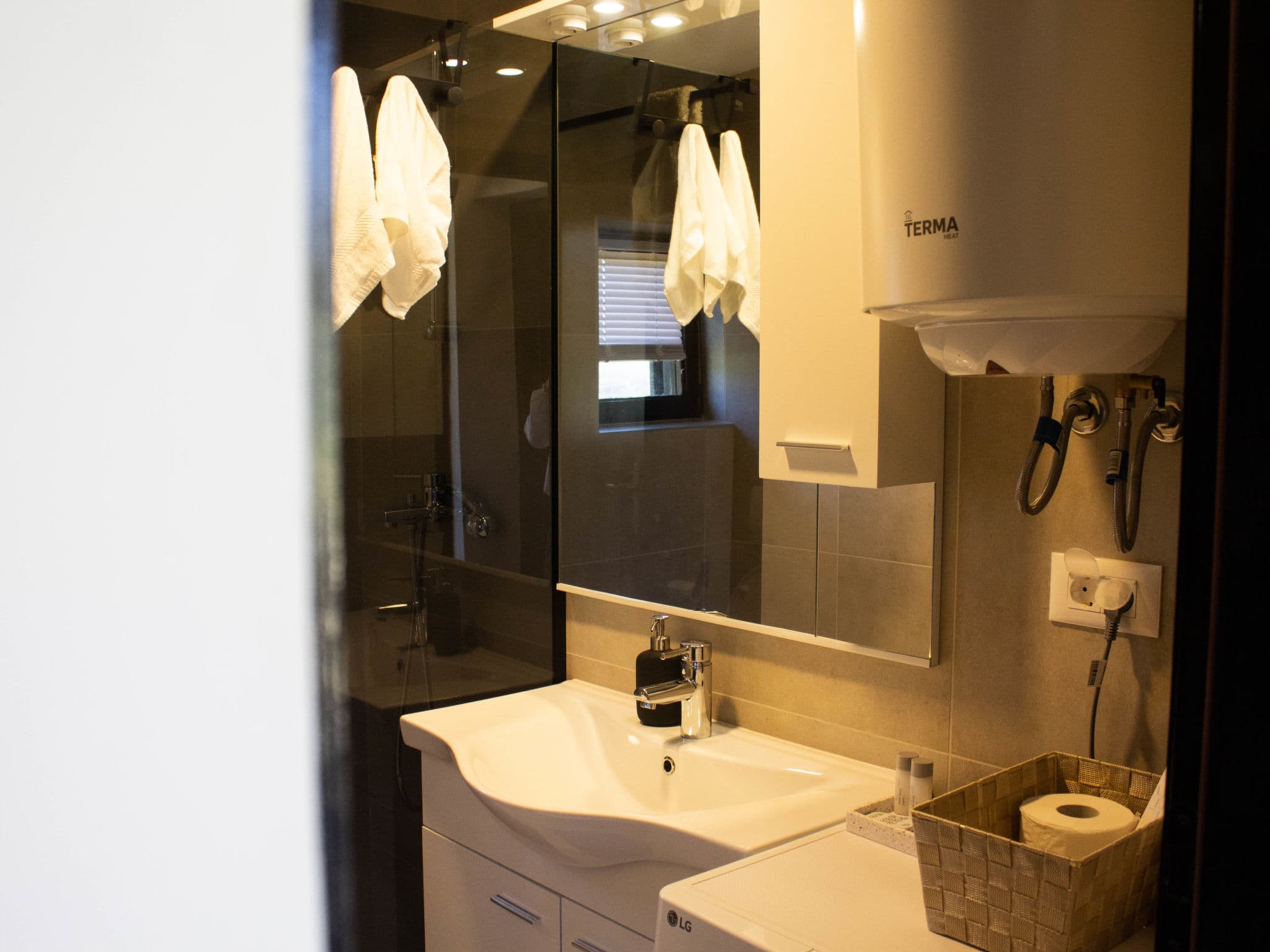 Bathroom / Wellness