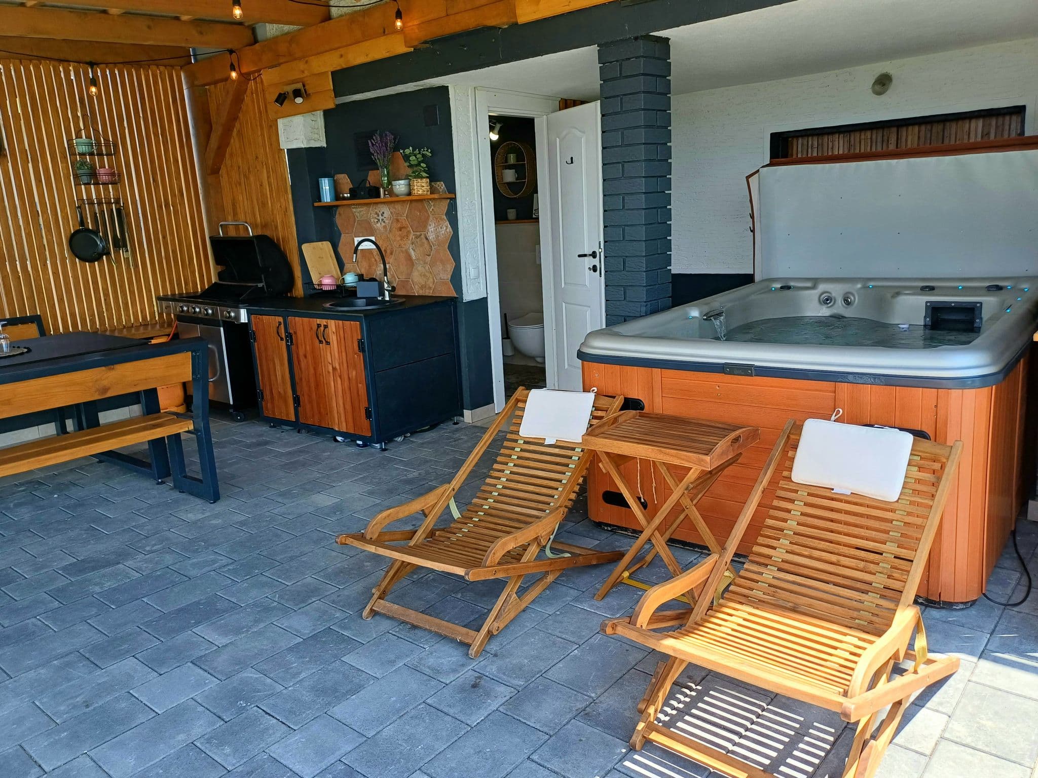 Kitchen / Dining Room