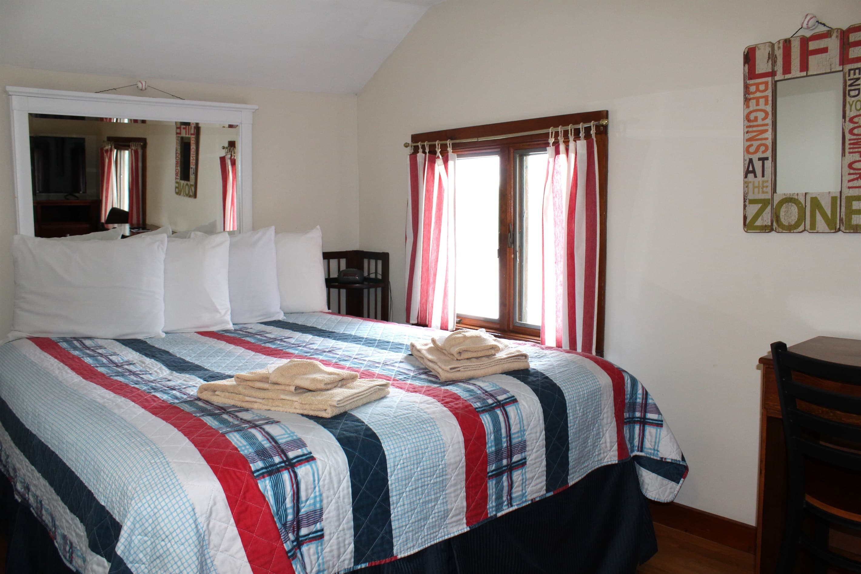 Bedroom #4 - Main level with queen bed