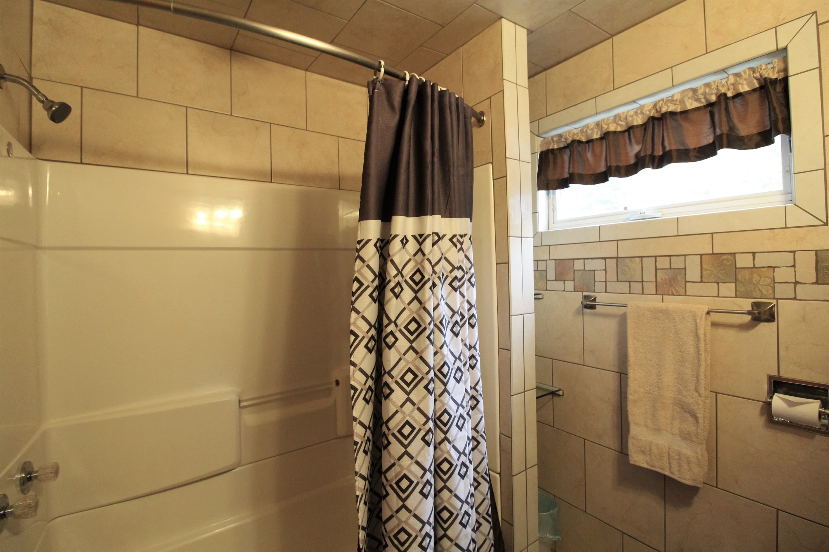 En-suite bathroom for each bedroom