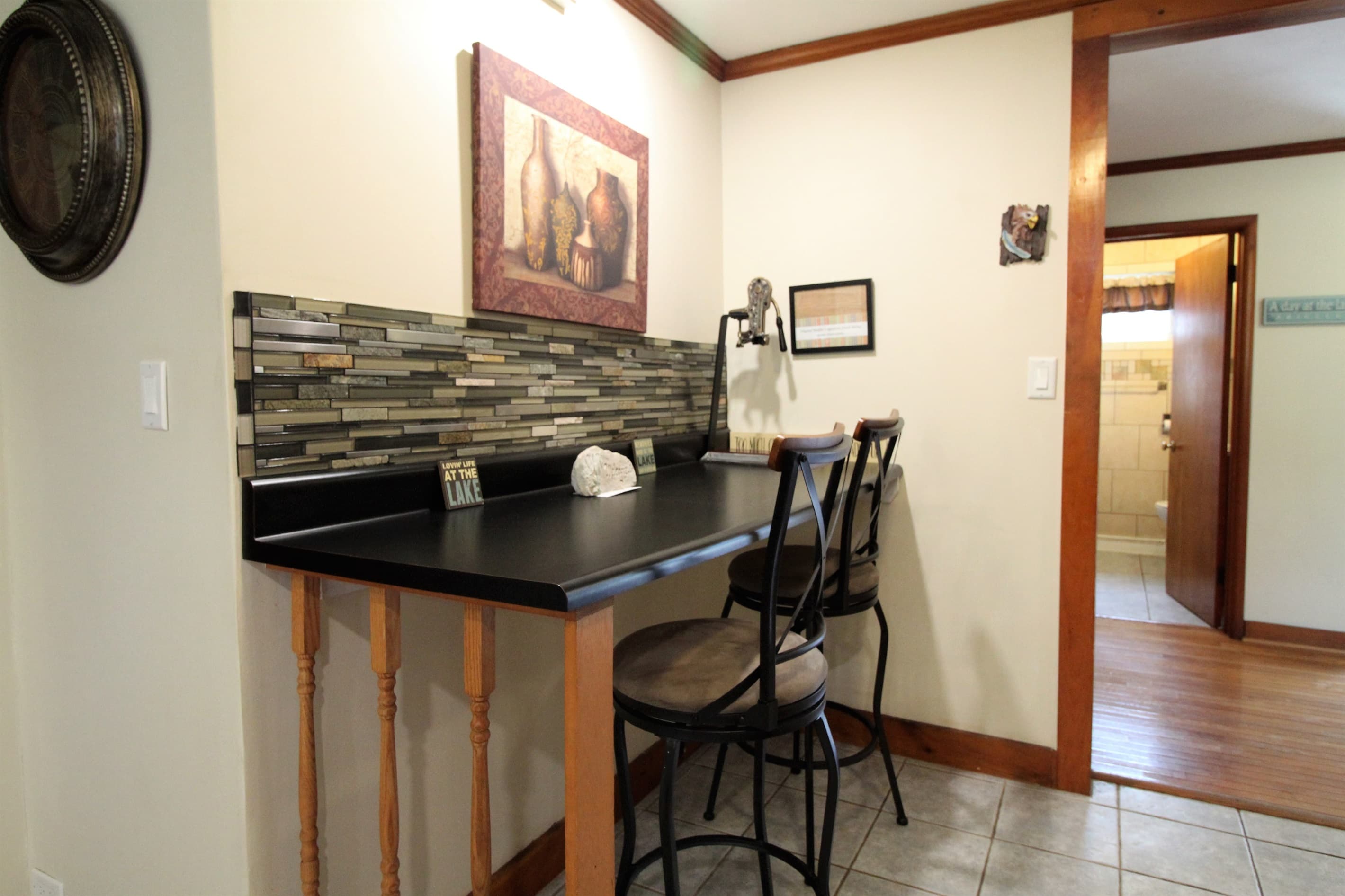 Breakfast bar