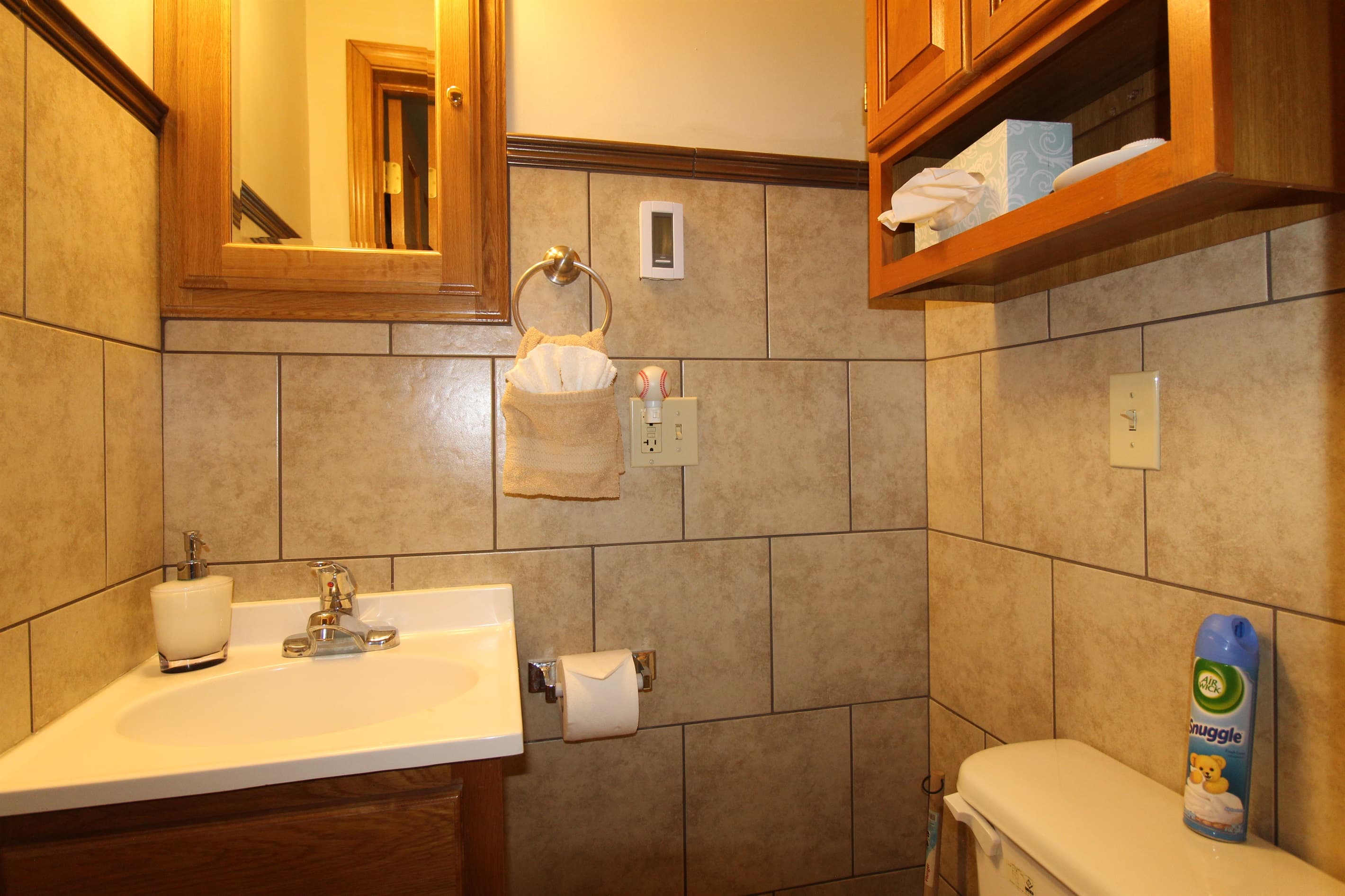 En suite half bath off king bedroom