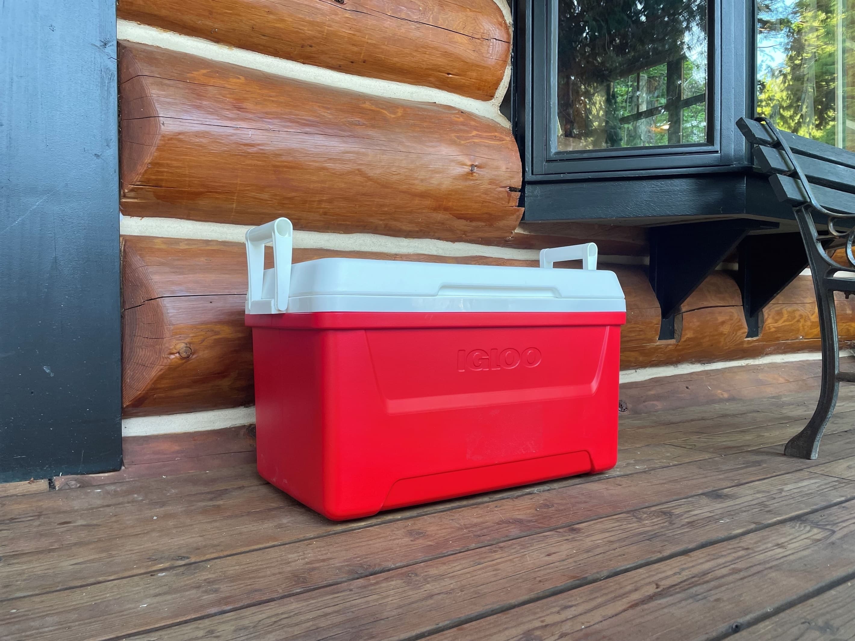 A cooler is provided. 