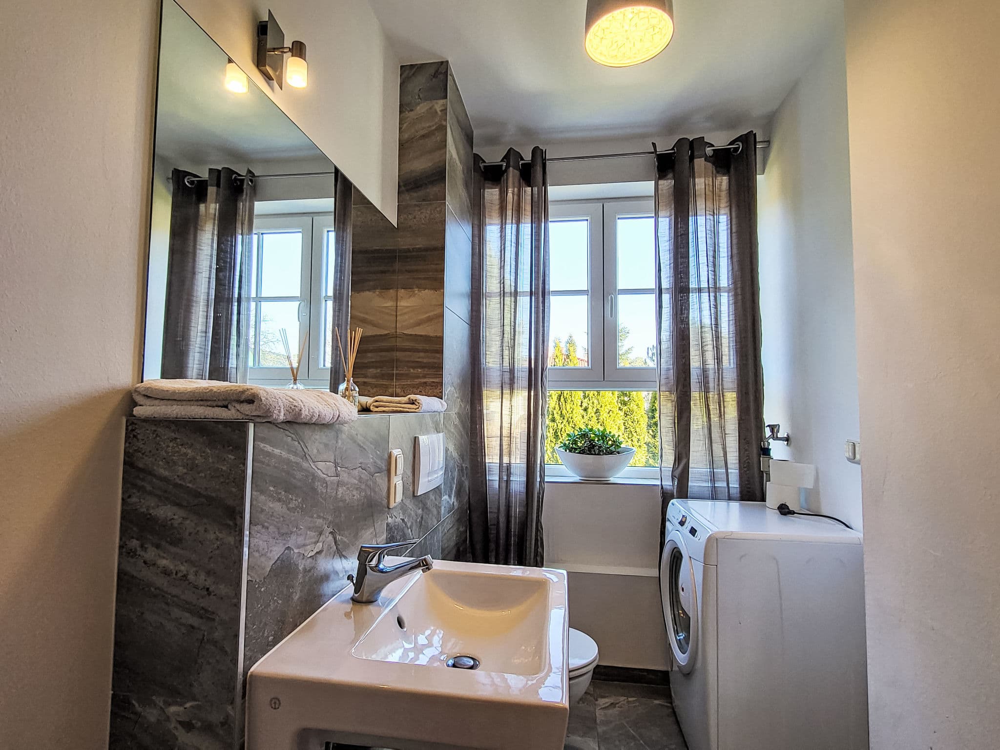 Bathroom / Wellness