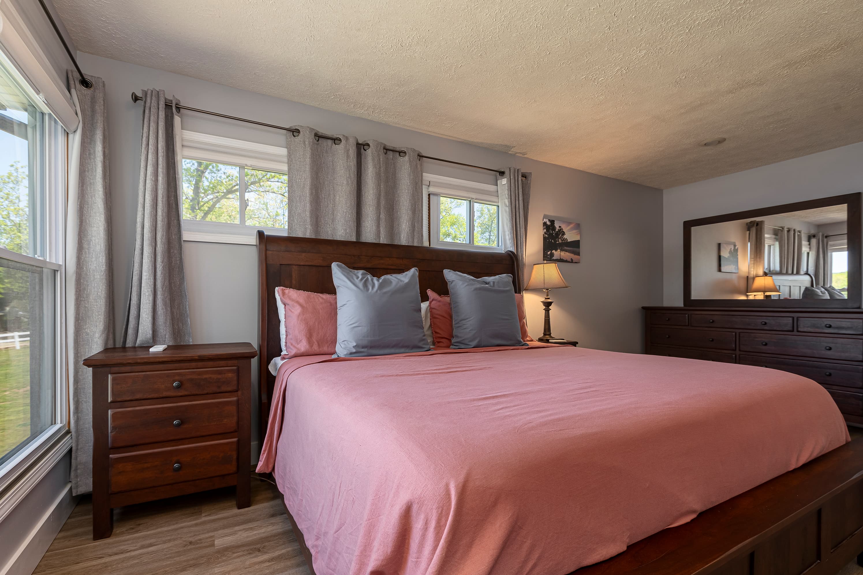 King bed 