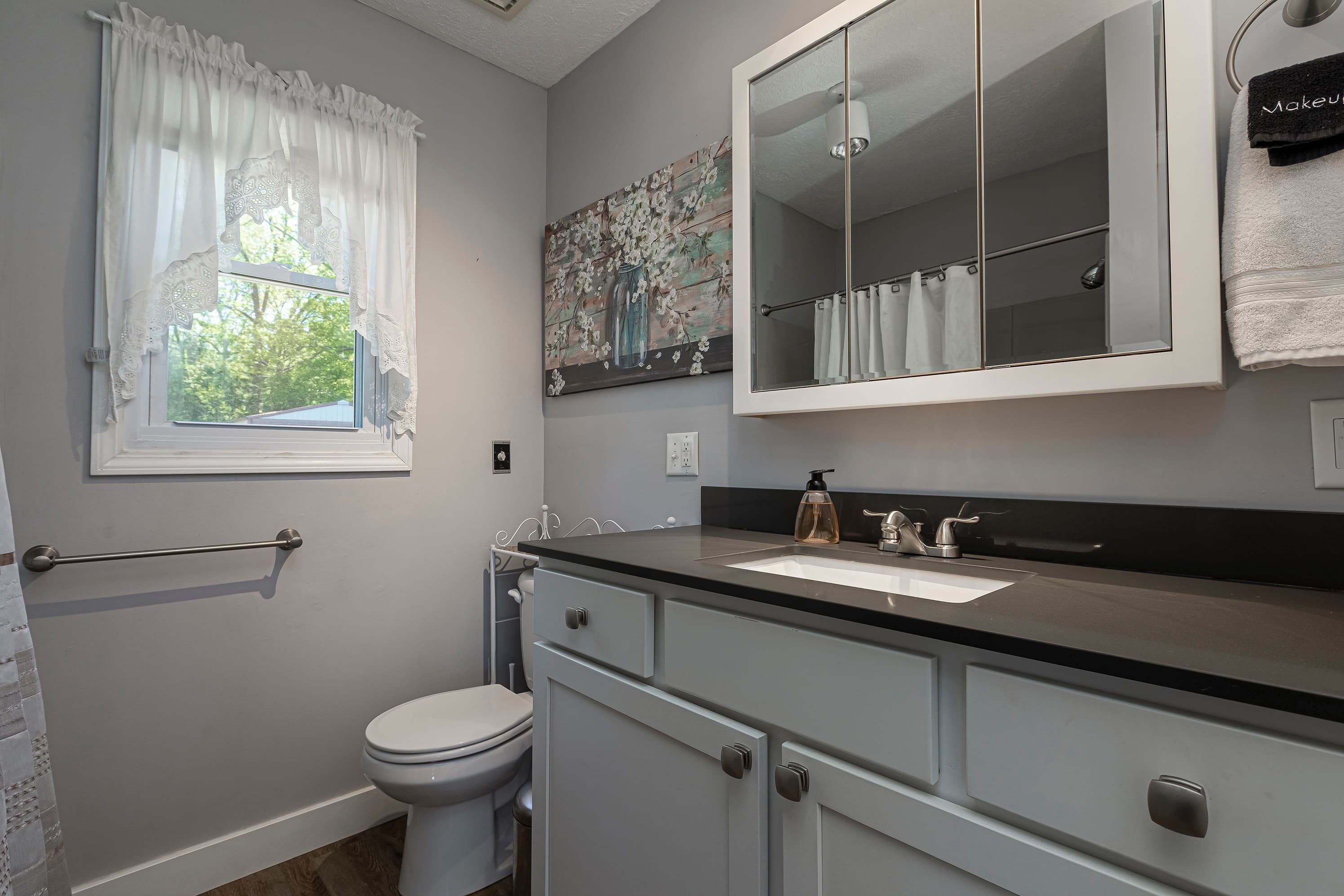 Master bathroom 