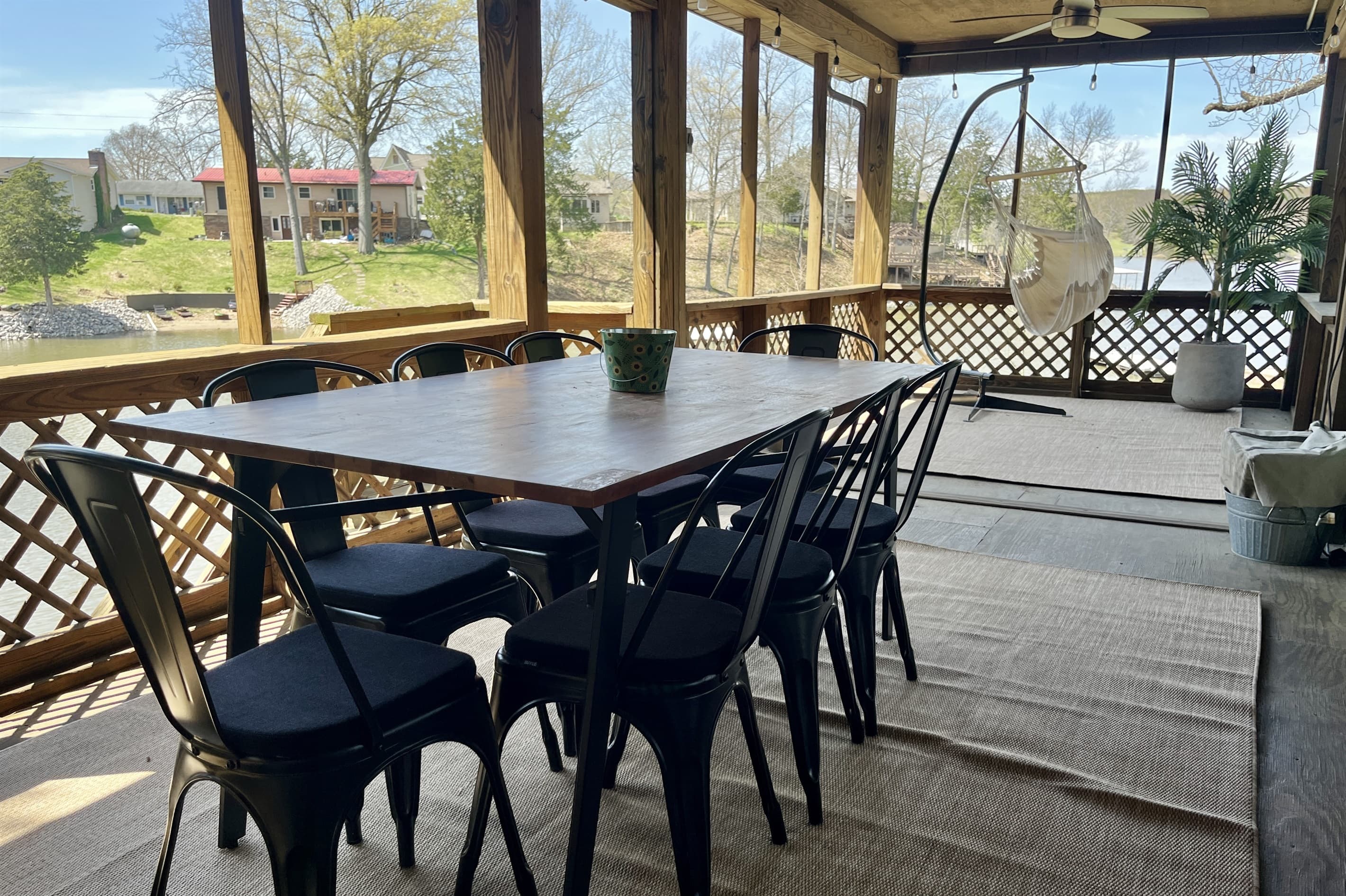 Outdoor dining on covered patio