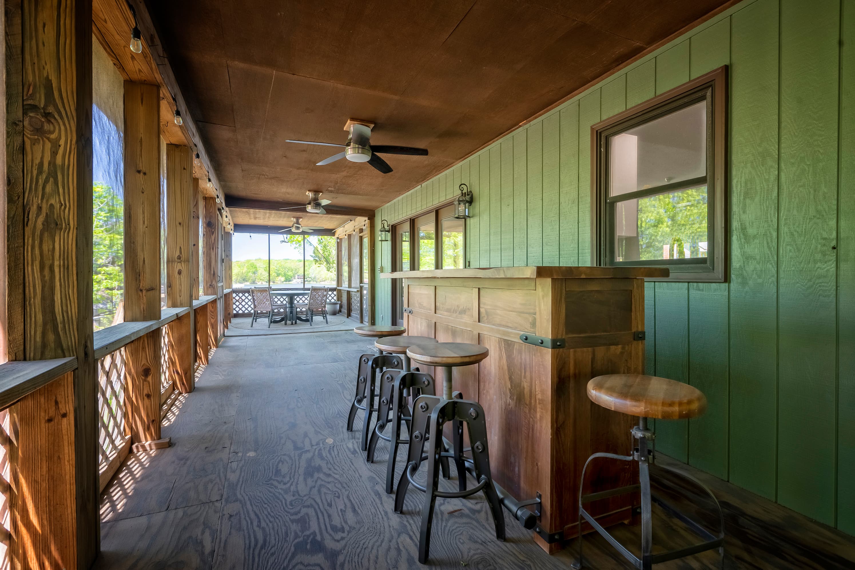 Additional outdoor seating and bar area 