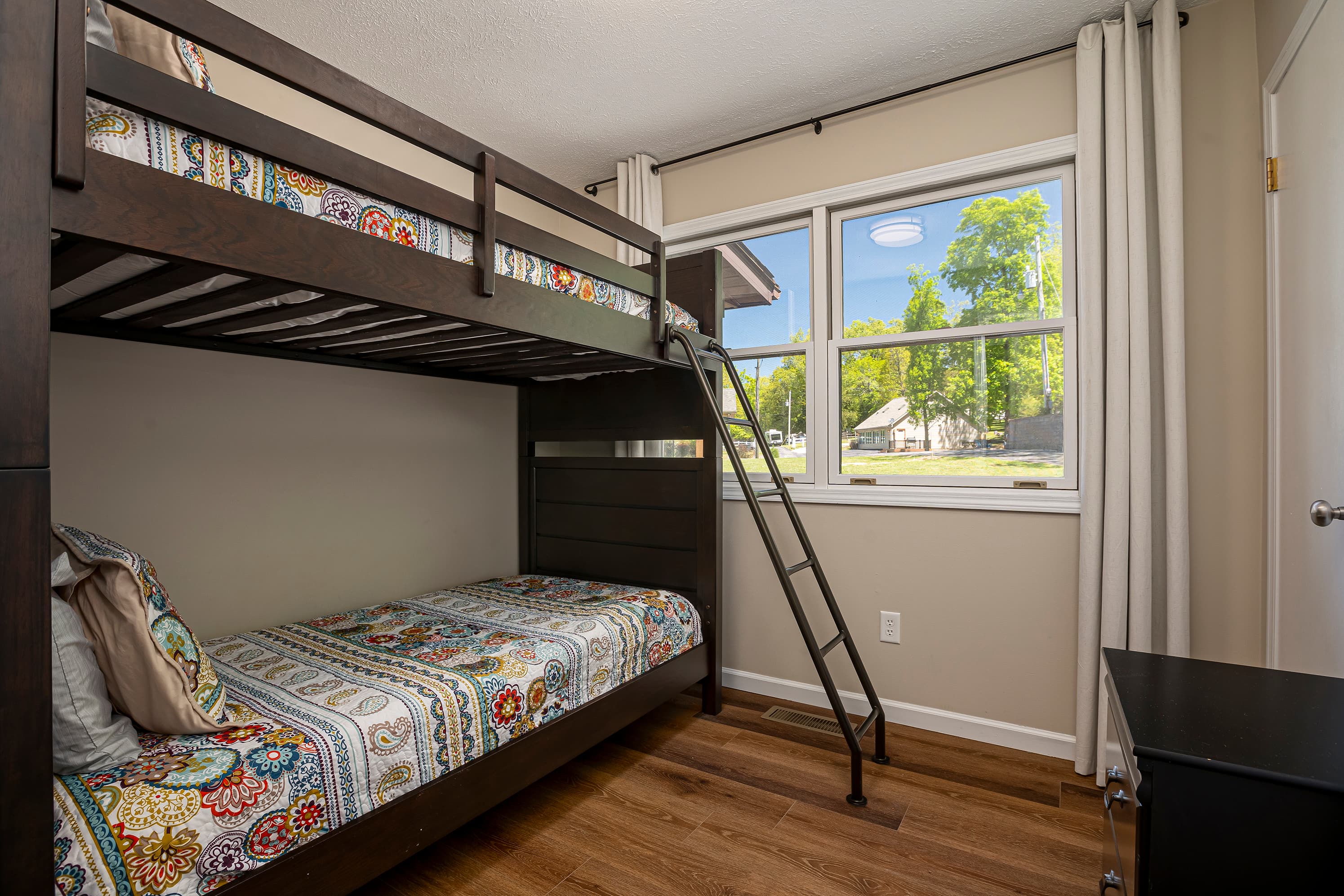Bedroom #3- Twin bunk beds 