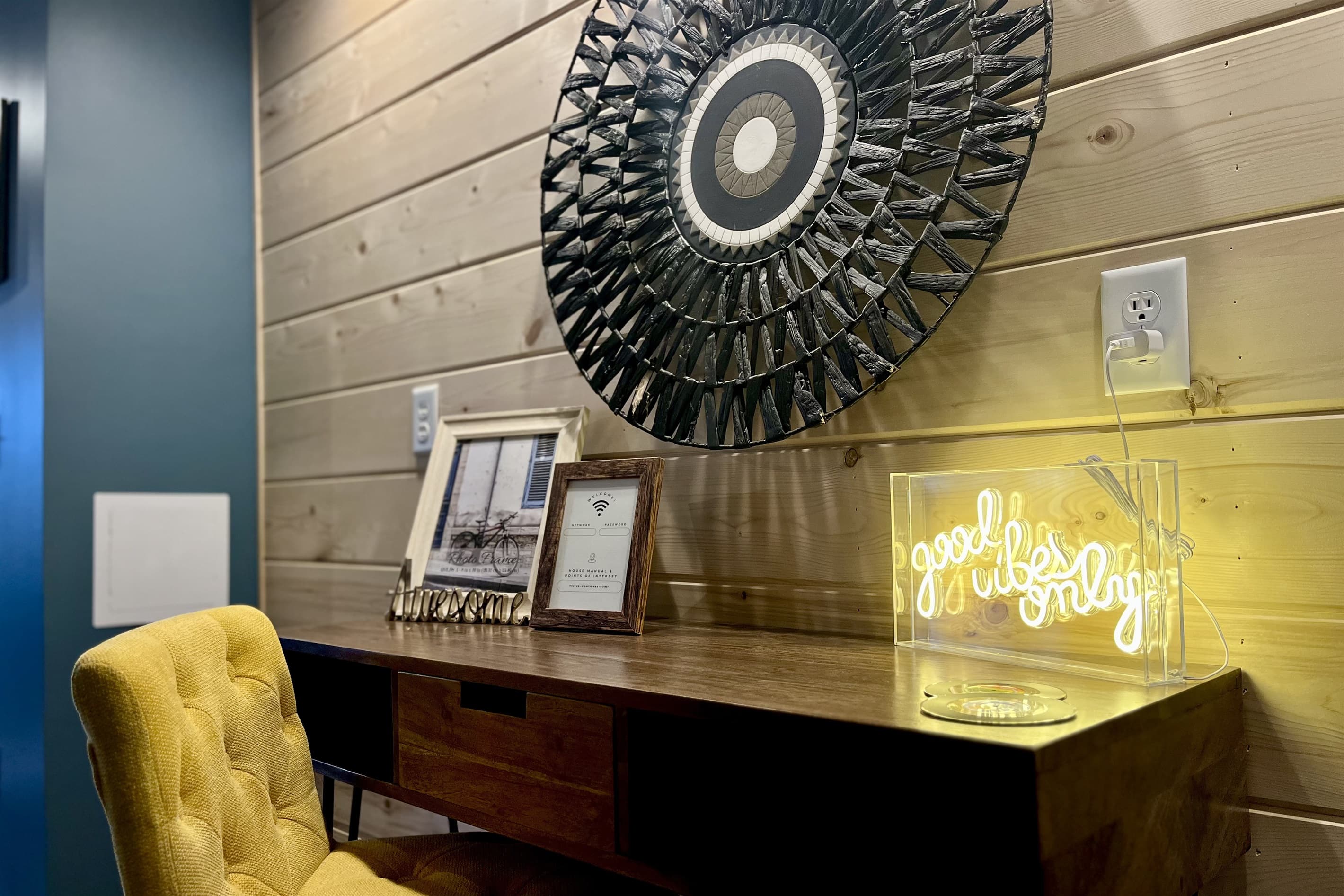 Subtle decor throughout