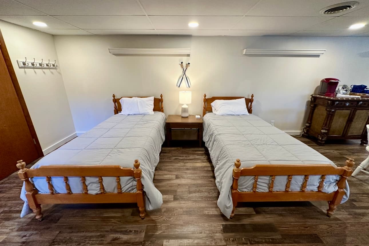 2 single beds in lower level