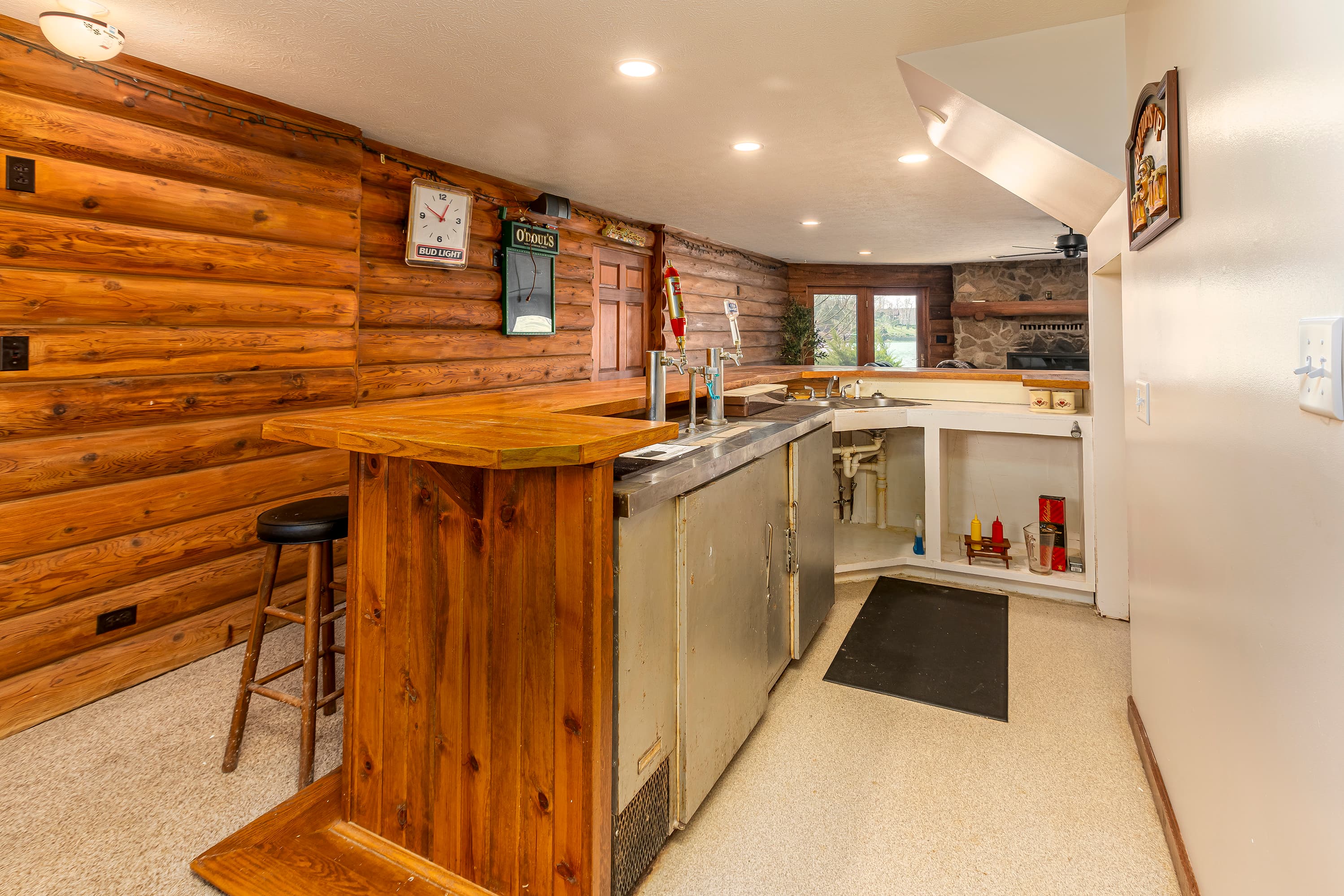 Wet bar