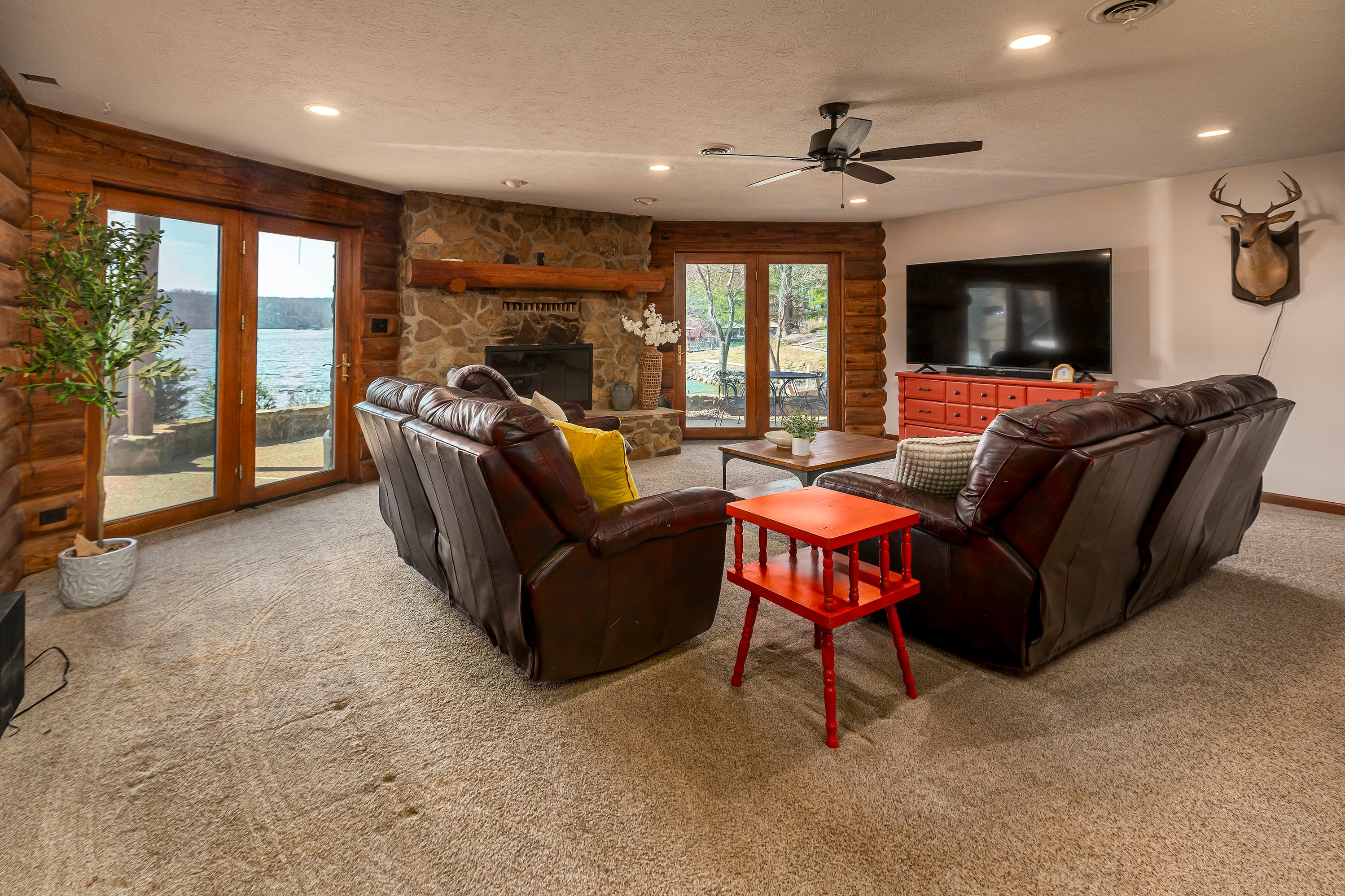 Lower Level views of the lake