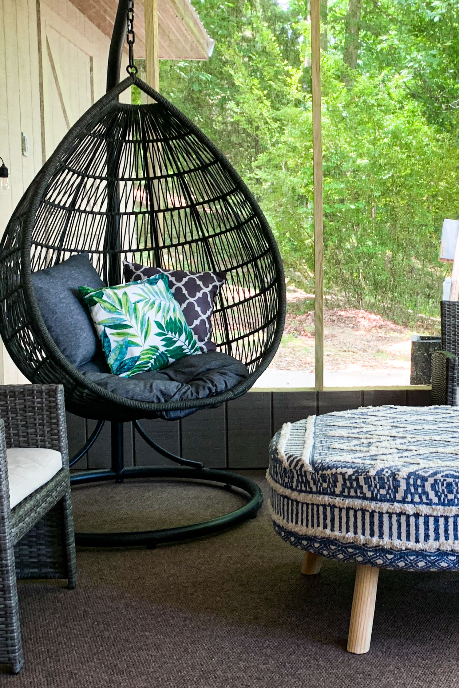 Cozy swing 