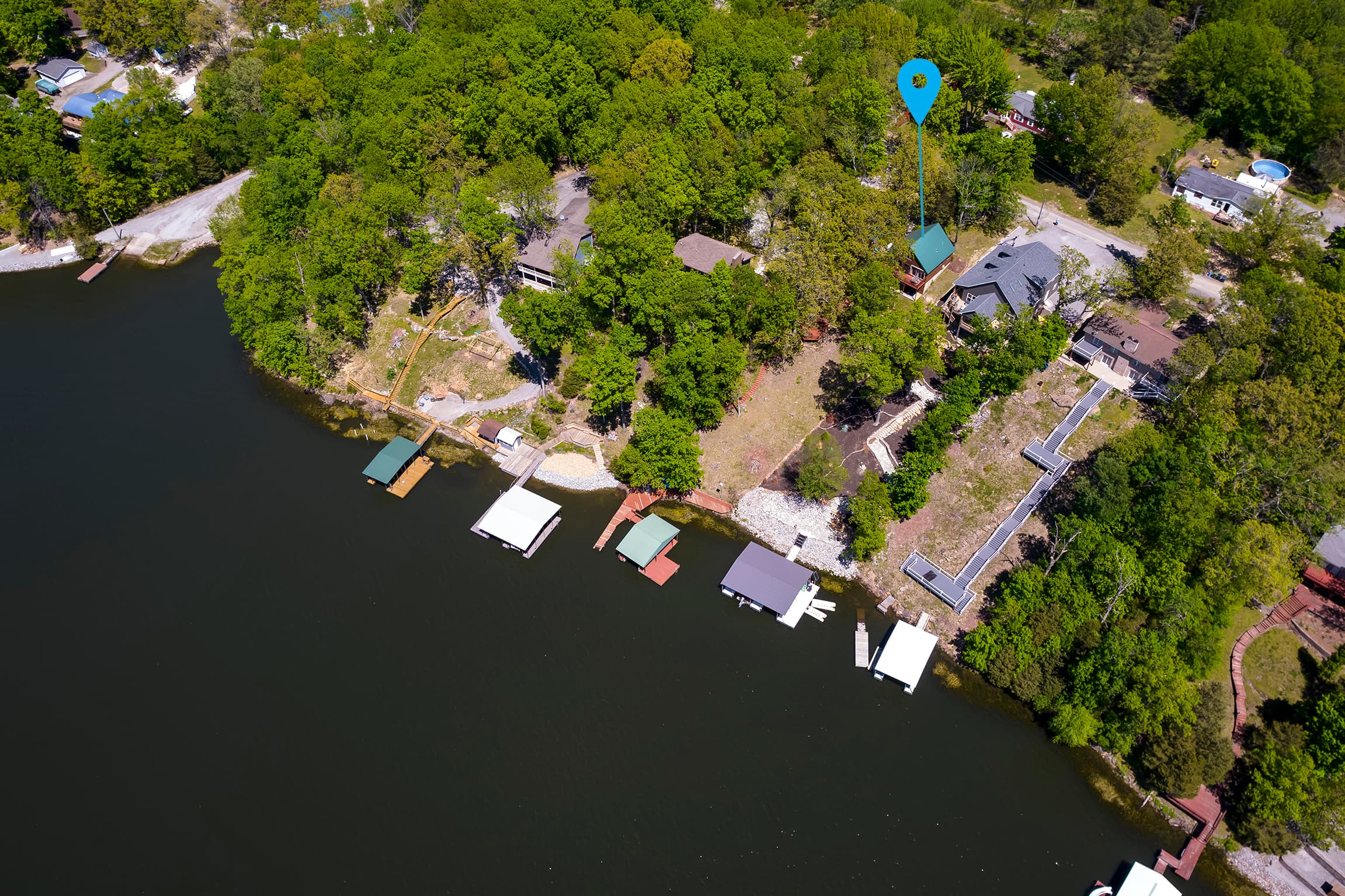 Aerial view of property on Lakeview Dr.