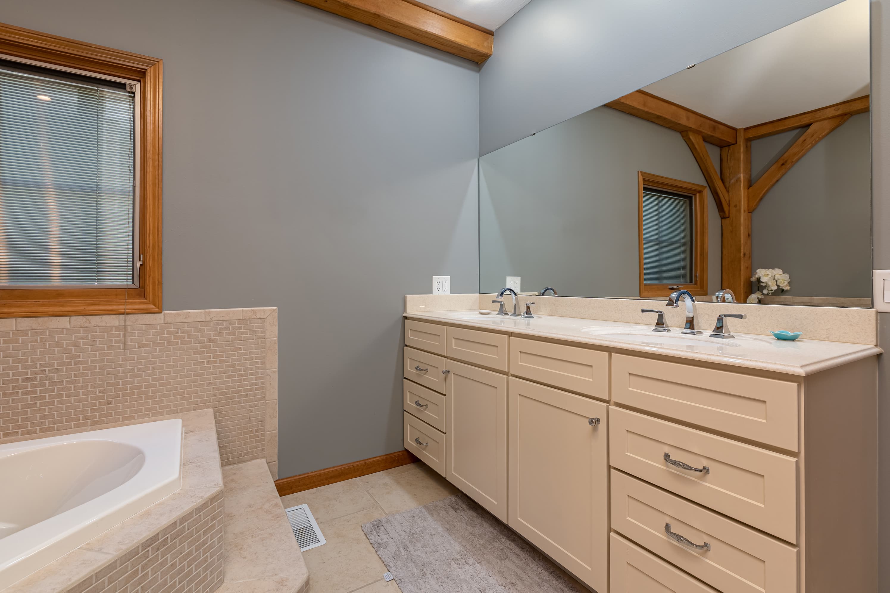 Master bathroom 