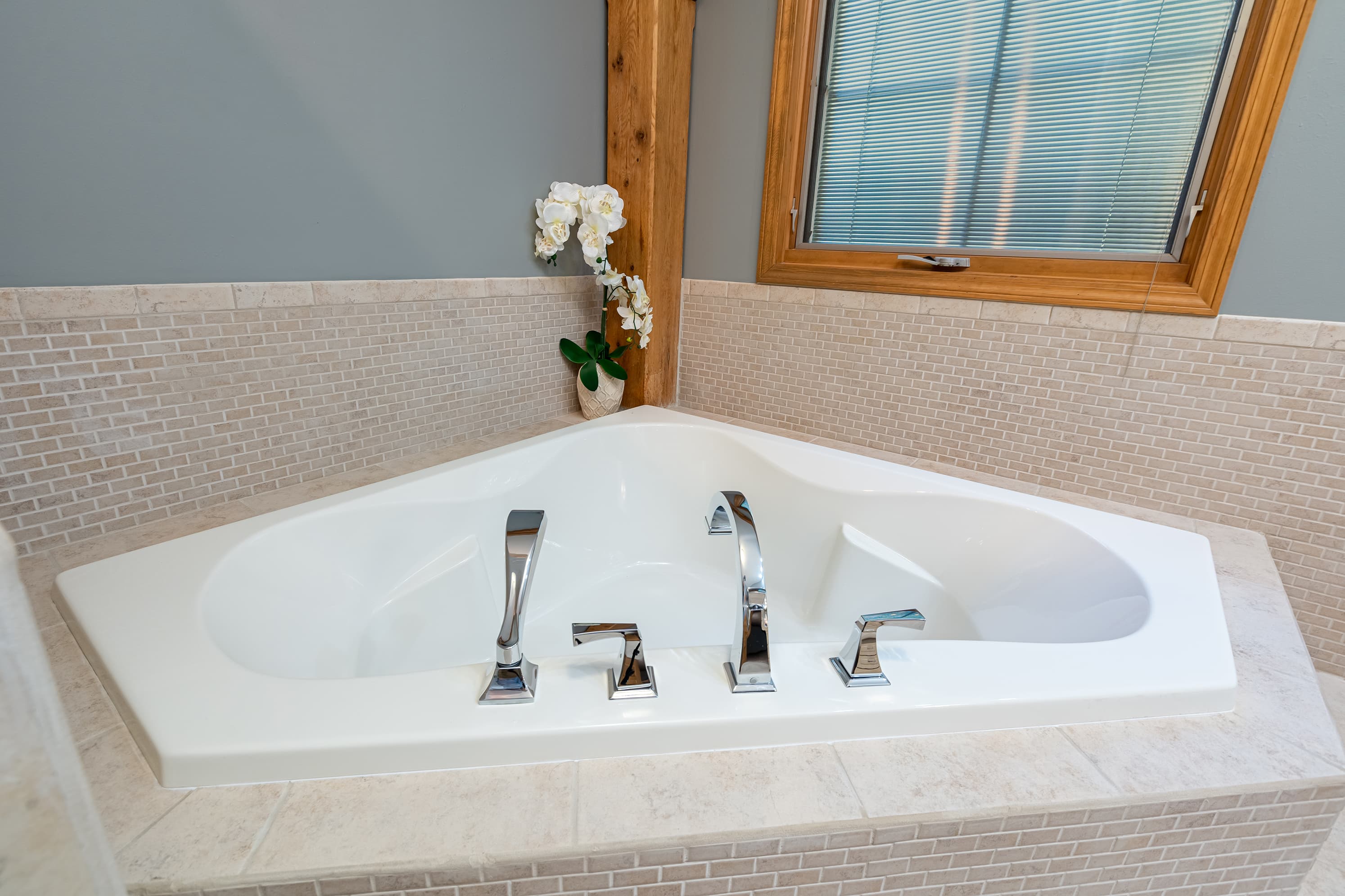 Master bathroom 