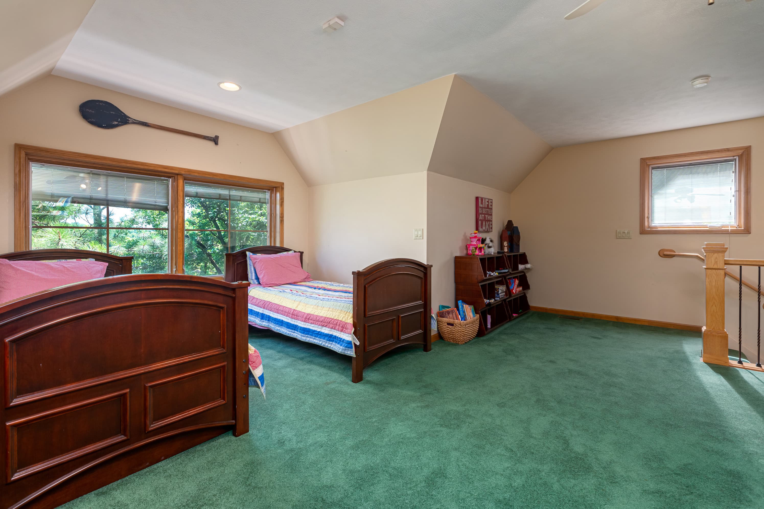 Bedroom 3- 2 additional twin beds 