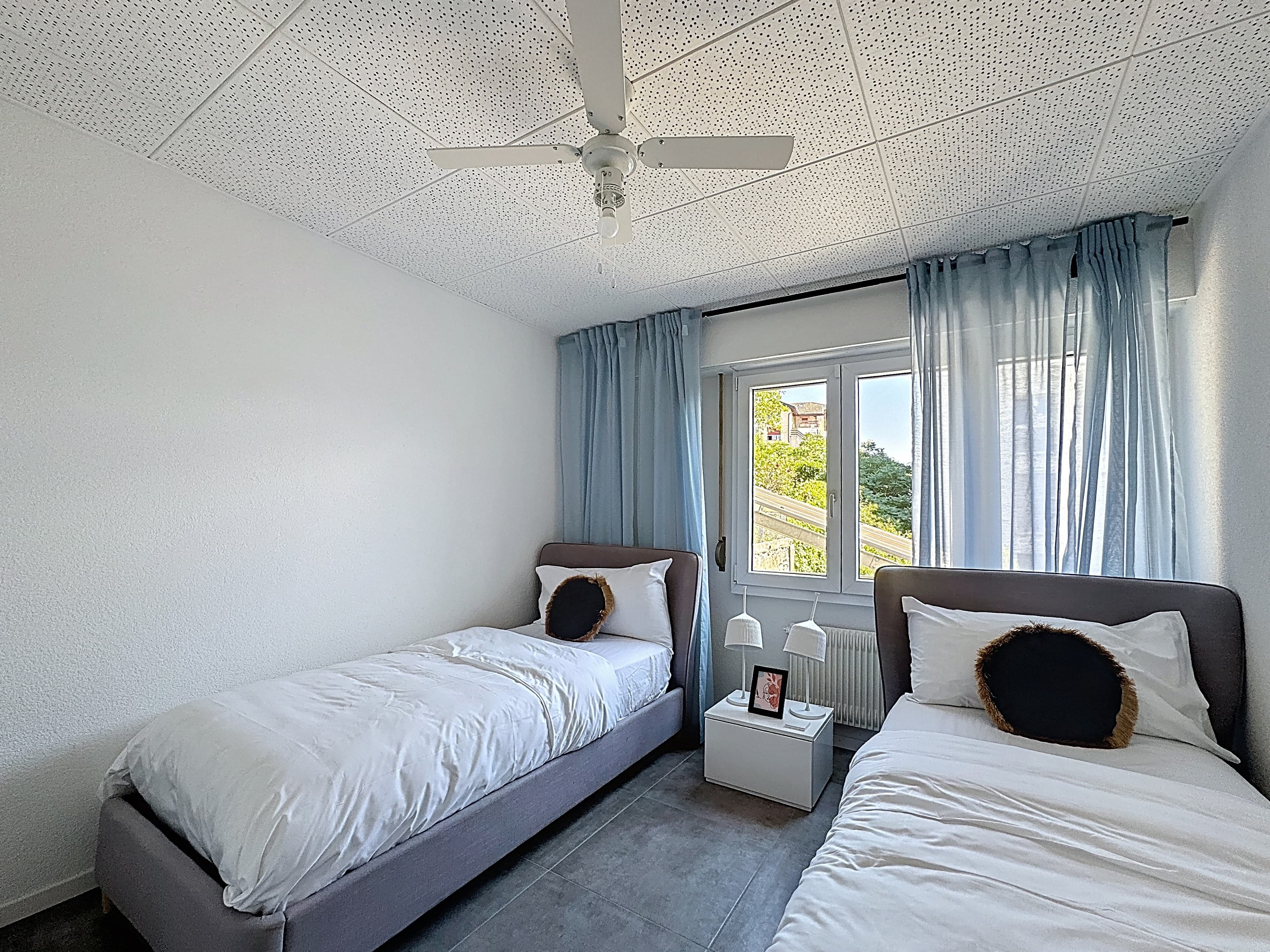 Room with 2 beds (90×200) on the ground floor