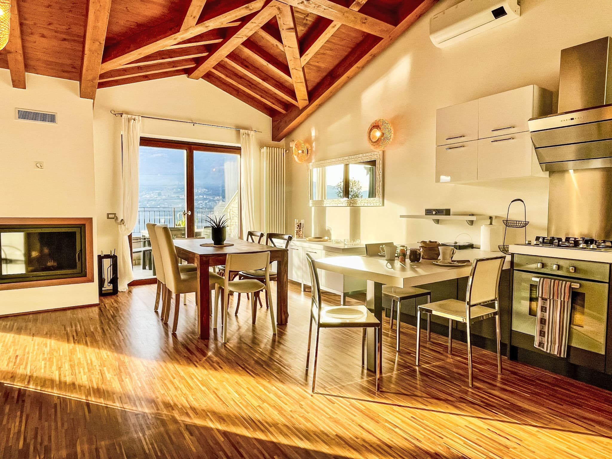Kitchen / Dining Room
