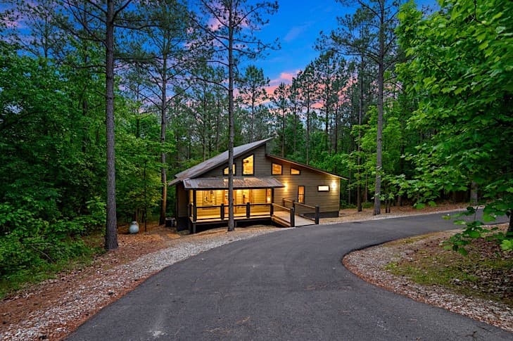 Come to Laf-a-Lot cabin and get your laugh on!
