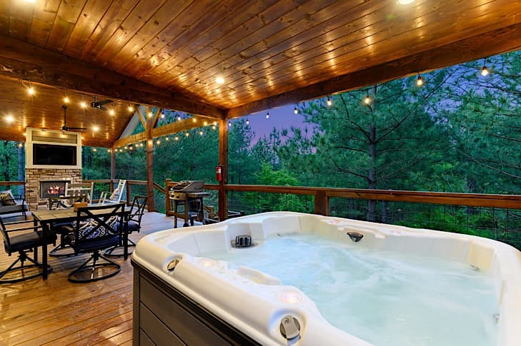 Natures Corner is perfectly secluded in the beautiful pines of the Ouachita Forest