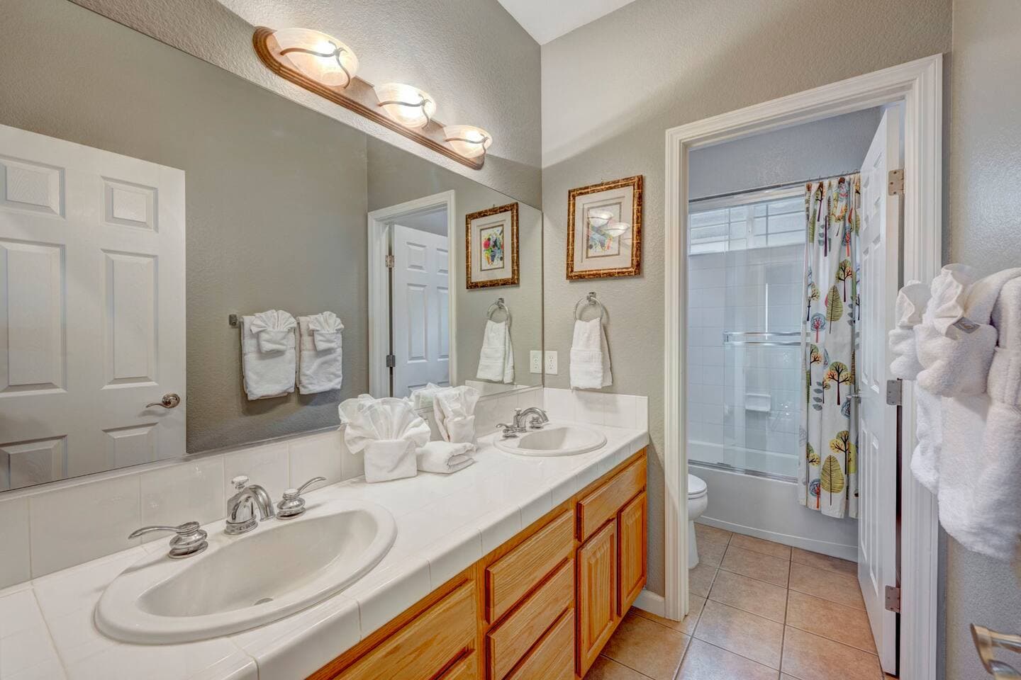 Nice second full bathroom with everything you need.