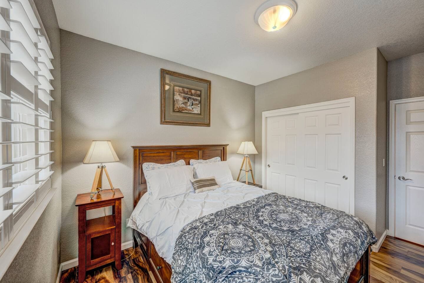Get a great night's sleep in the third bedroom with a full bed.