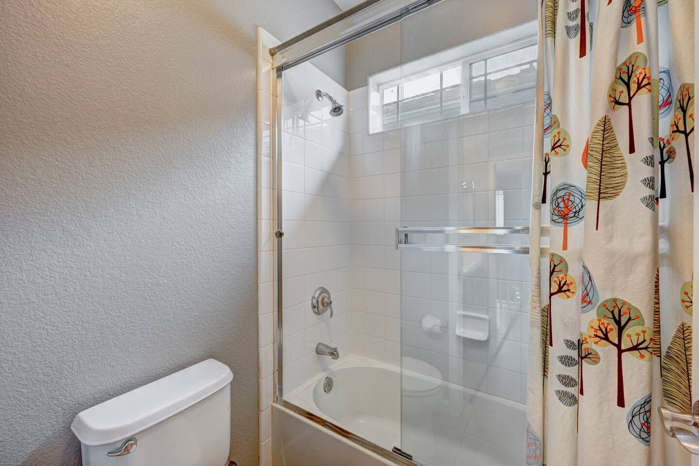 The second full bathroom with tub/shower combo.