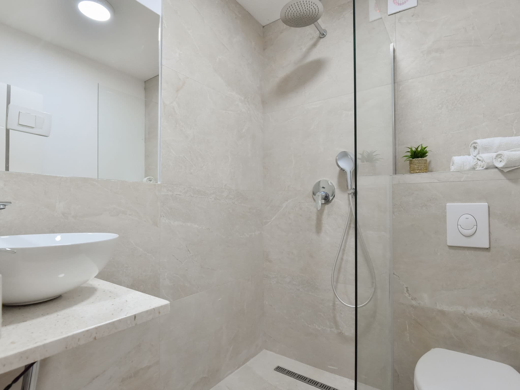 Bathroom / Wellness