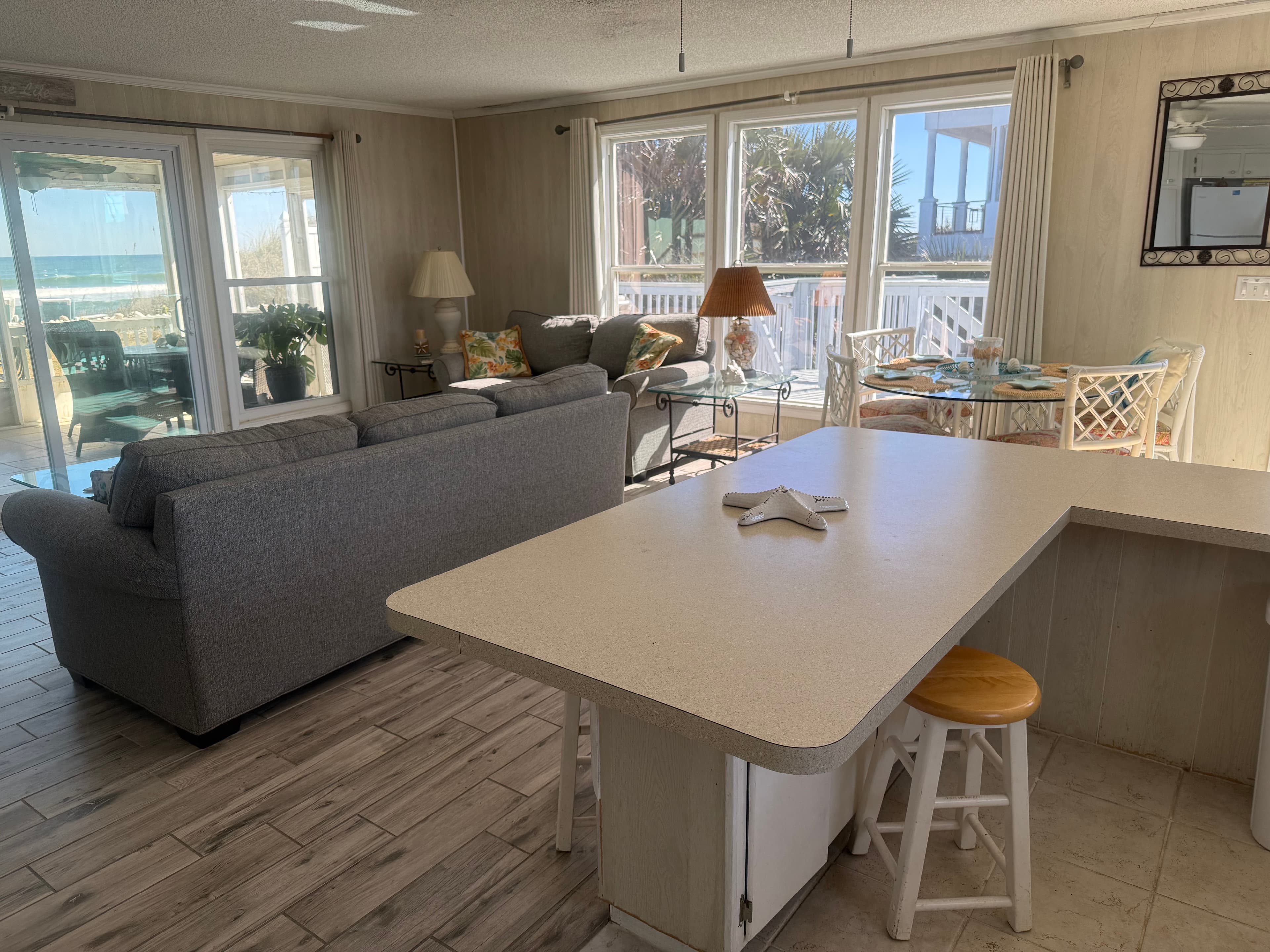 Kitchen facing SE Living Room