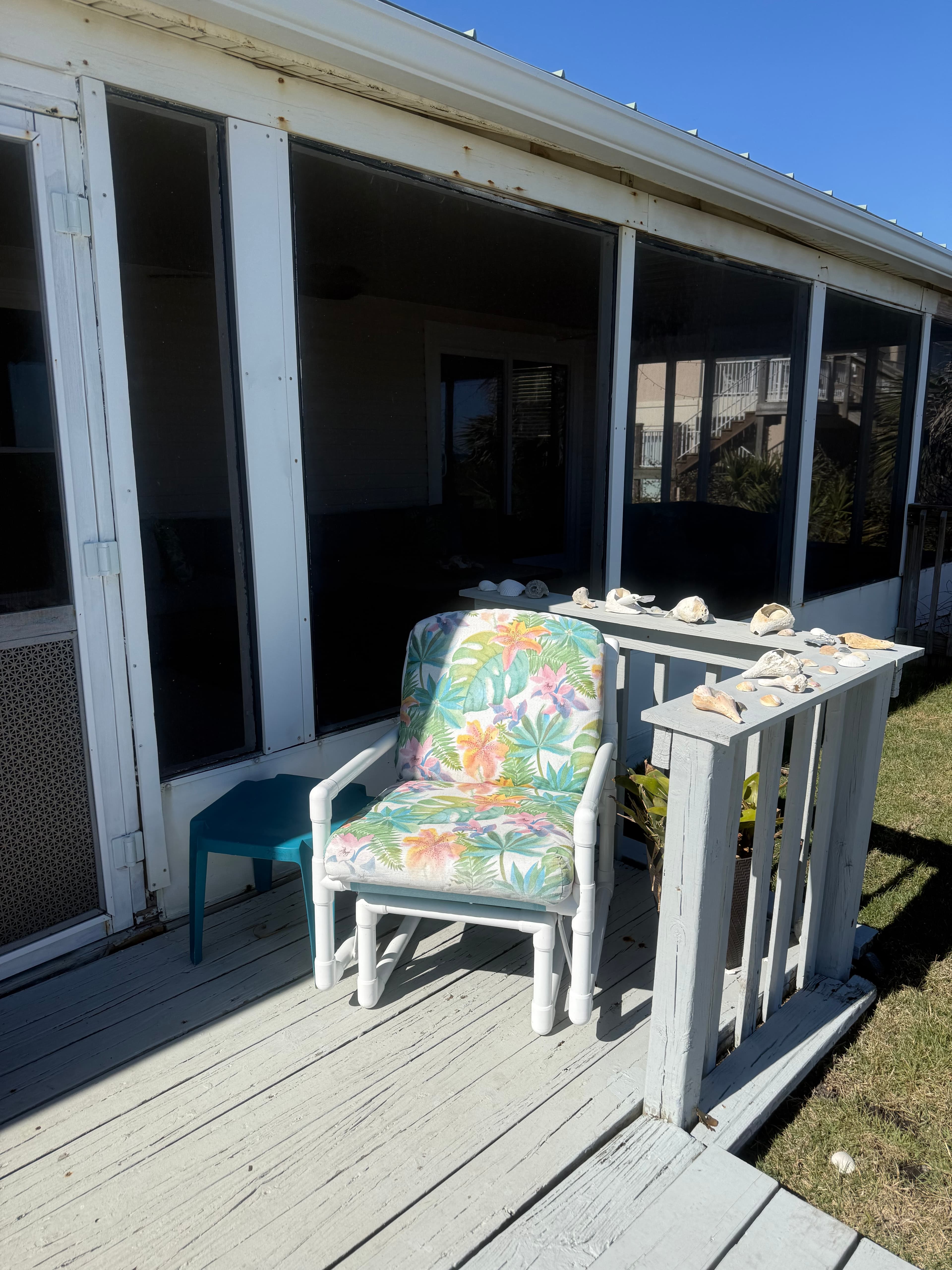 Deck glider