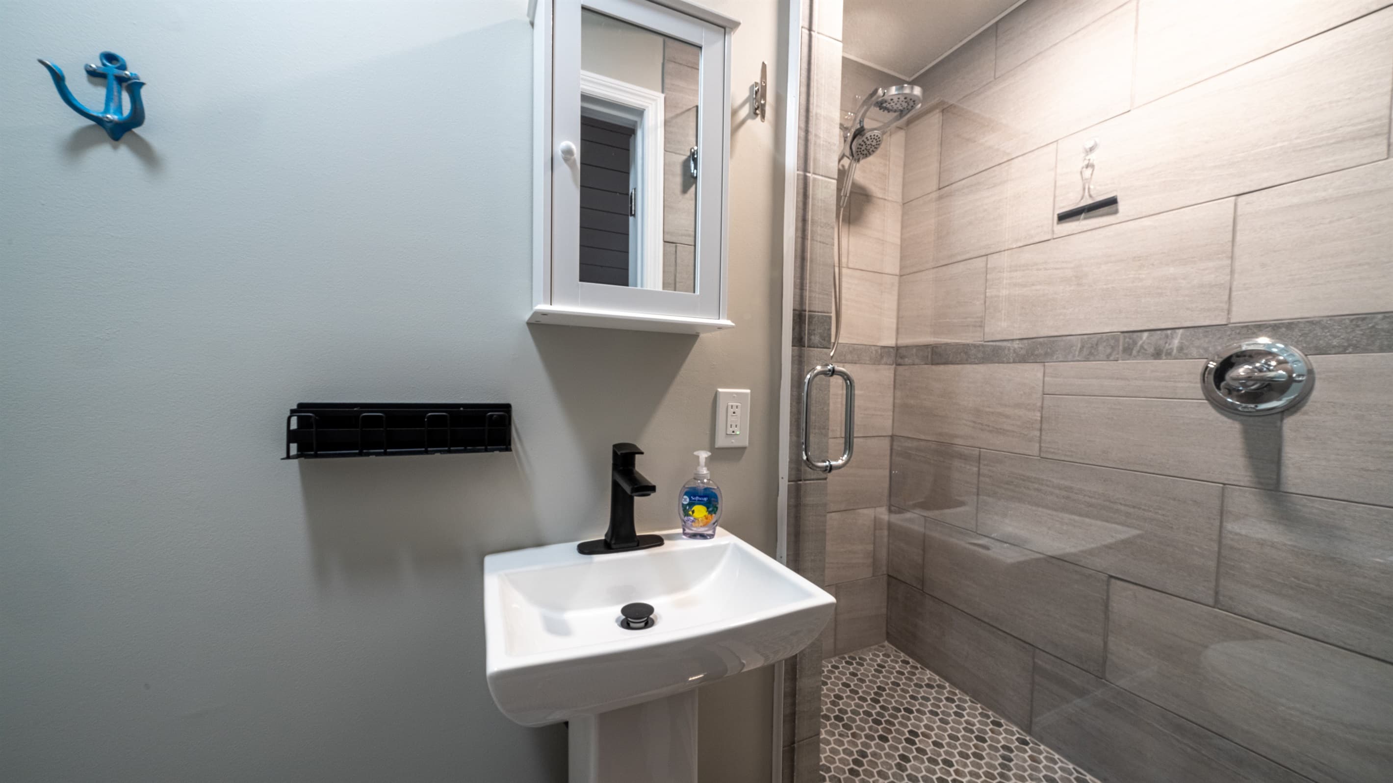 Upstairs Bathroom 3