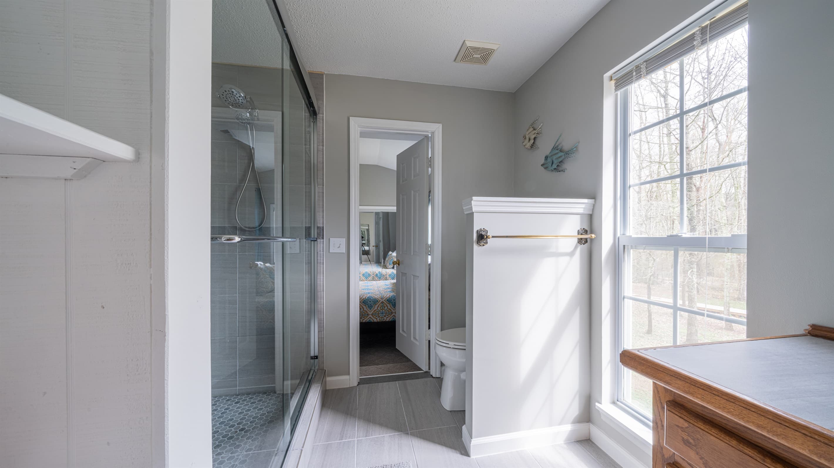 Upstairs Ensuite Bathroom 2