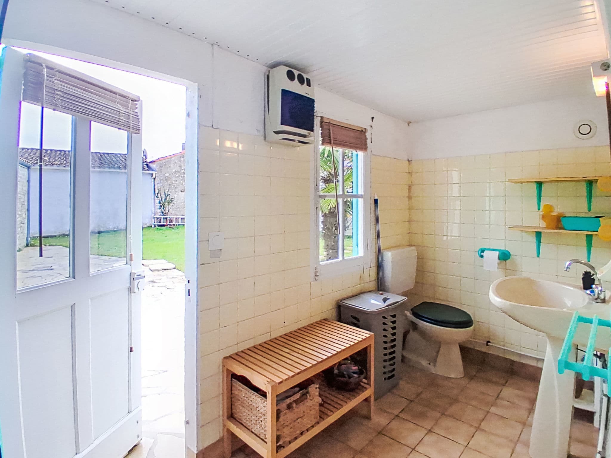 Bathroom / Wellness
