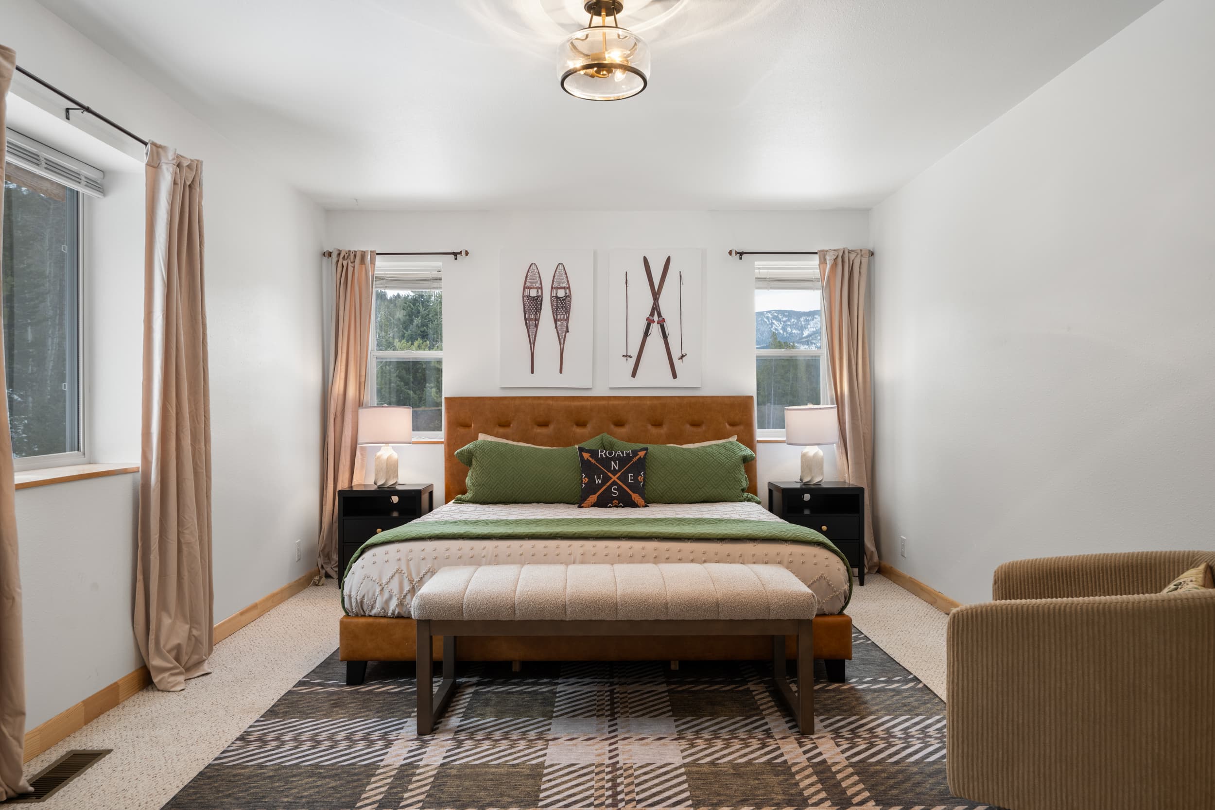 Primary bedroom - king bed (Upper level)