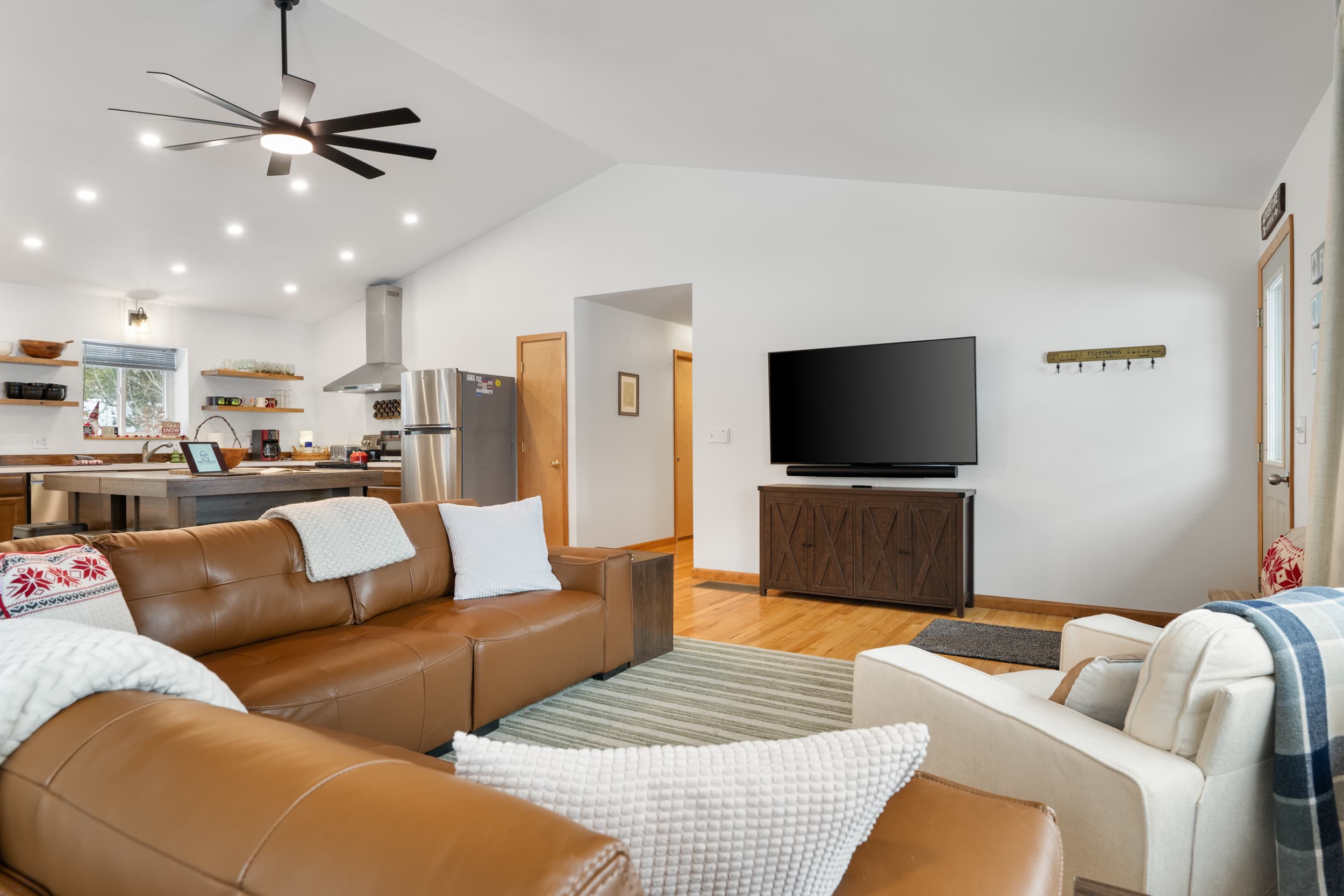 Smart TV in the great room to catch up on the latest ski movies to get you pumped for the day!