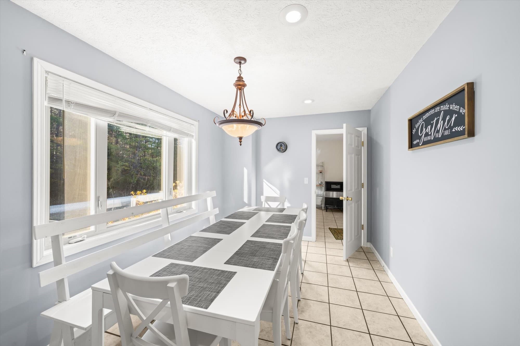 bright and sunny dining!