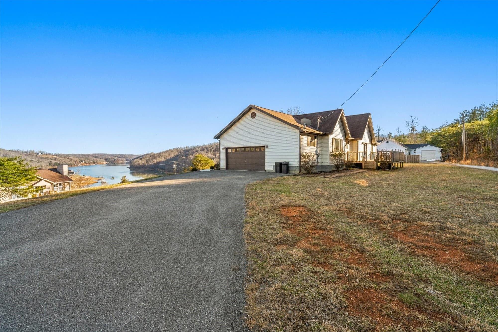 flat and maintained driveway for easy access