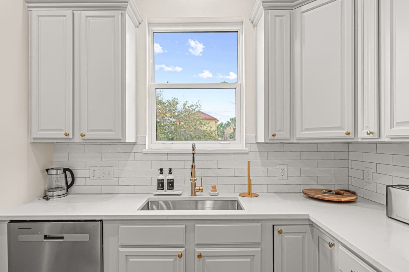 Fully equipped kitchen with everything you need to play chef.