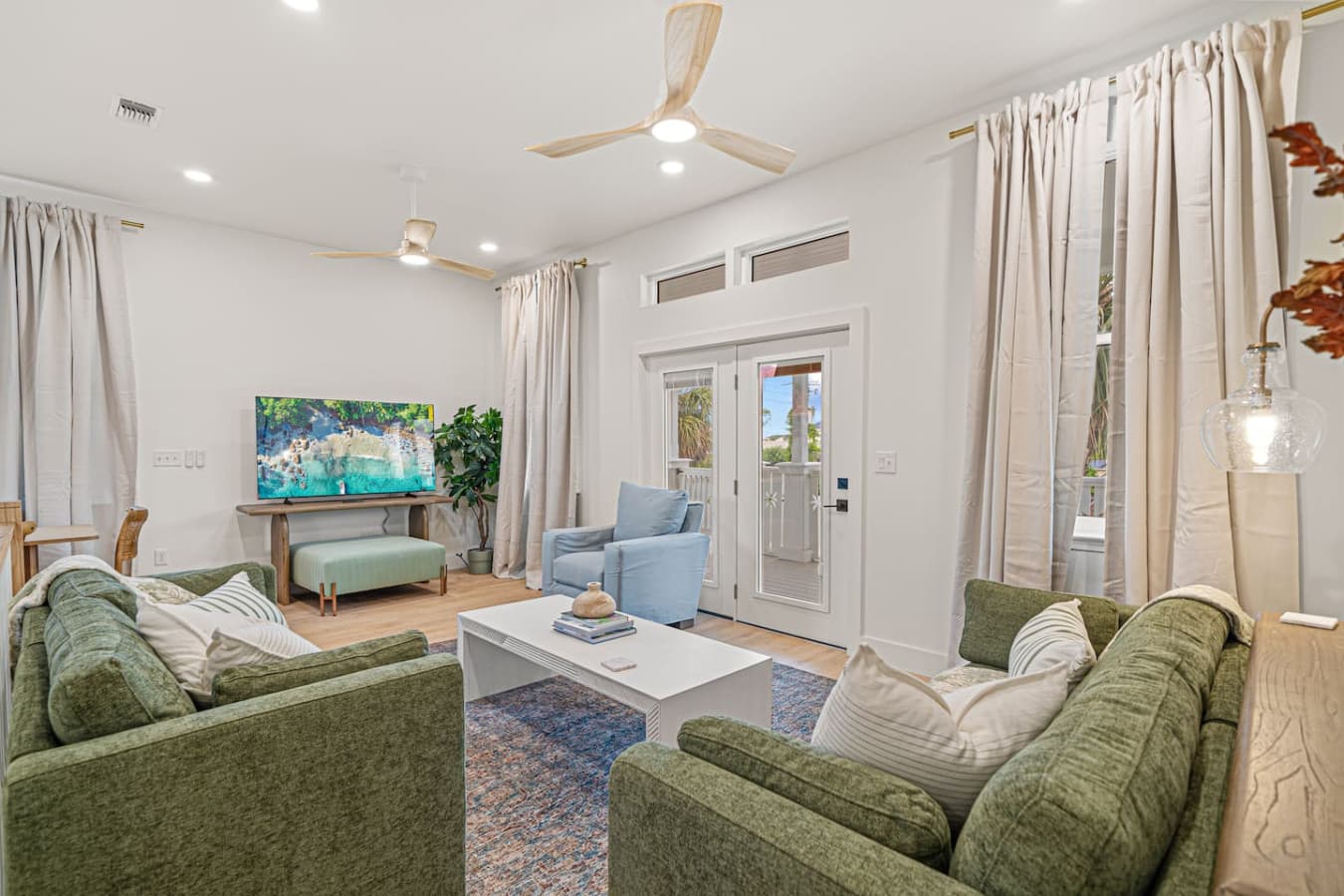 Light-filled living area designed for total relaxation.