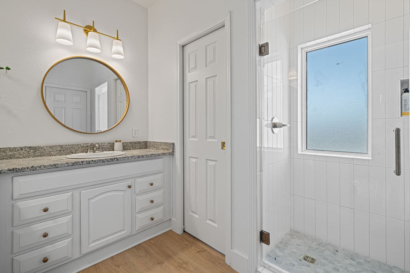 Spacious full bathroom upstairs