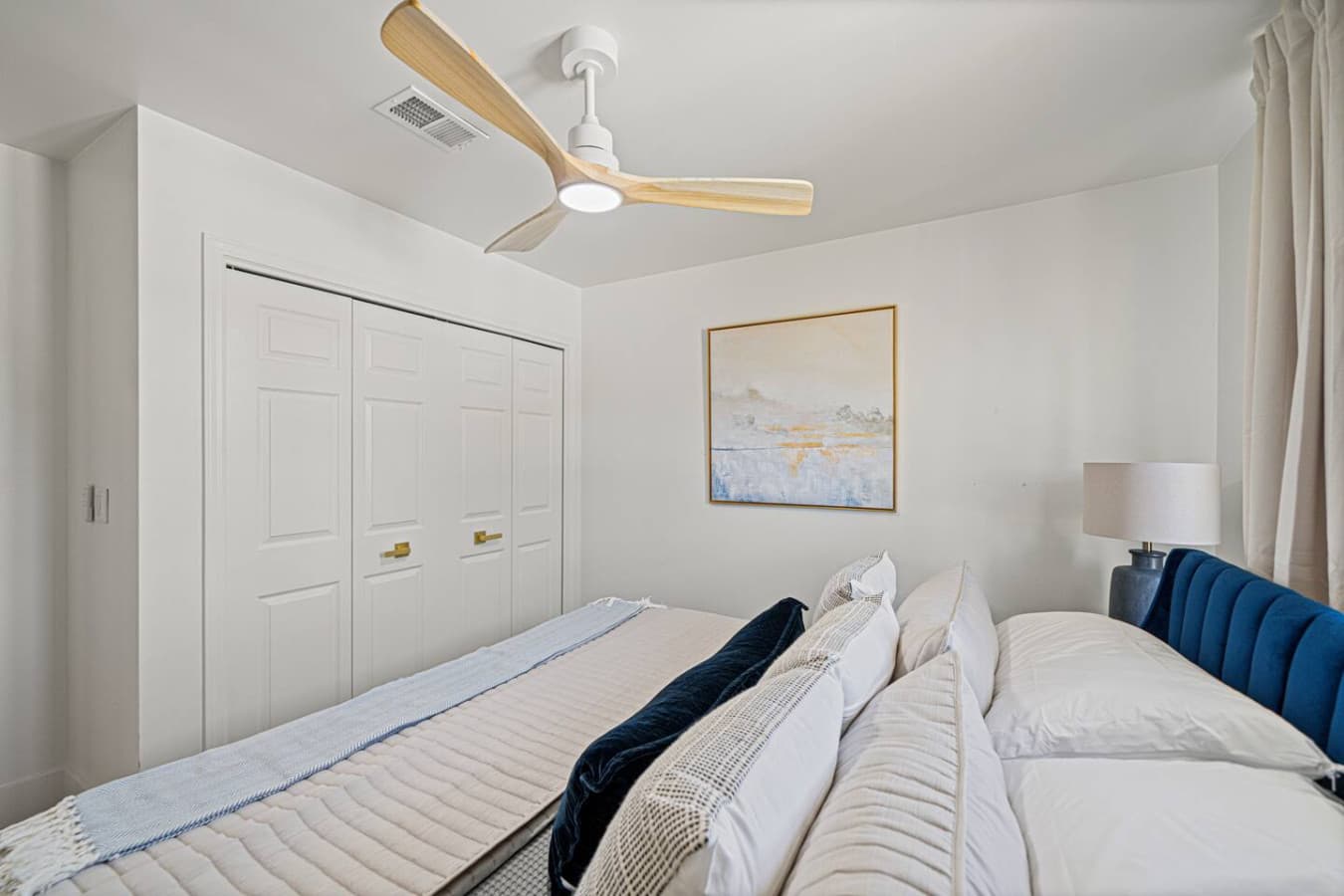 Blue House: Perfect for guests seeking a peaceful corner of the house.