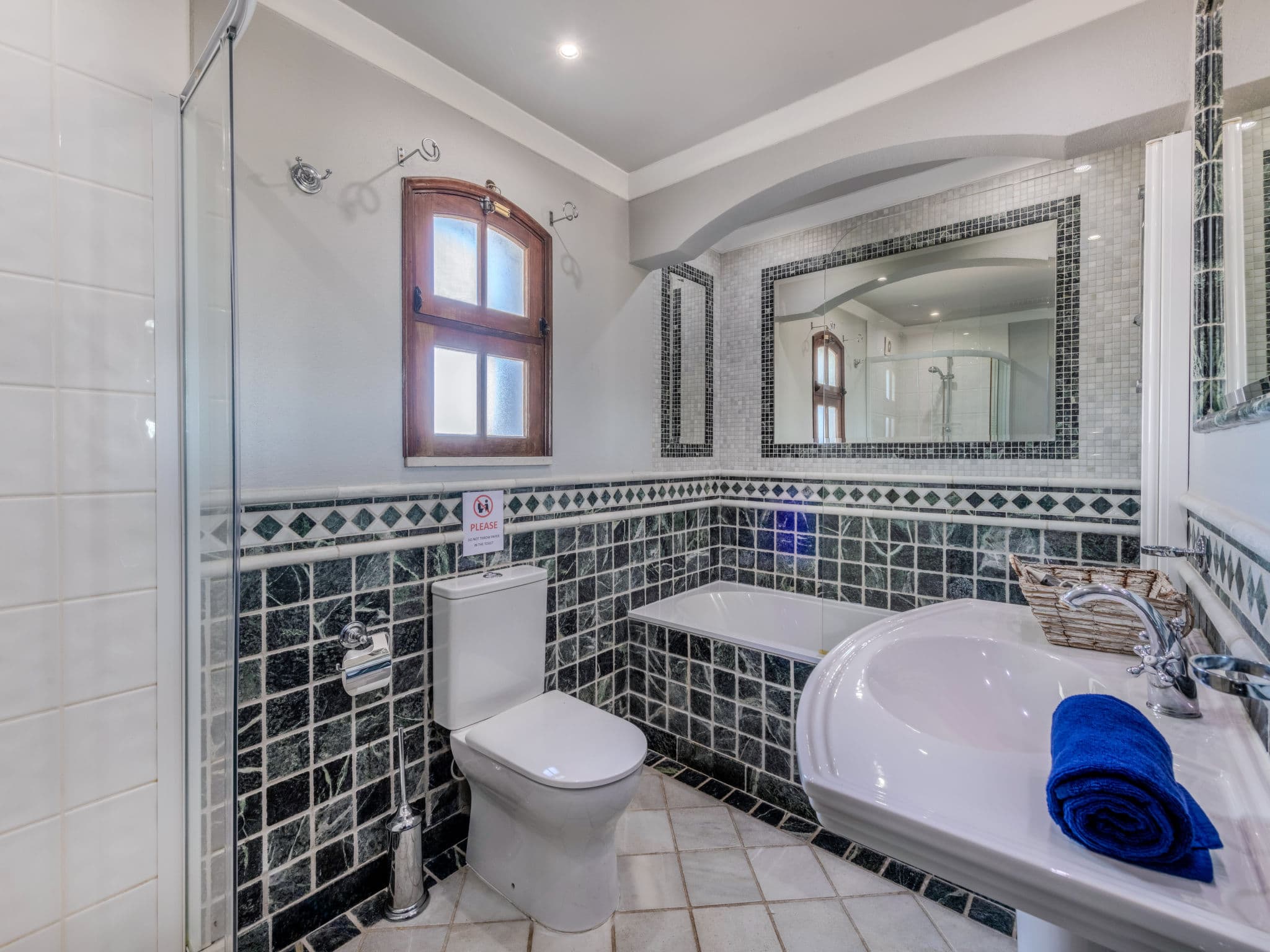 Bathroom / Wellness