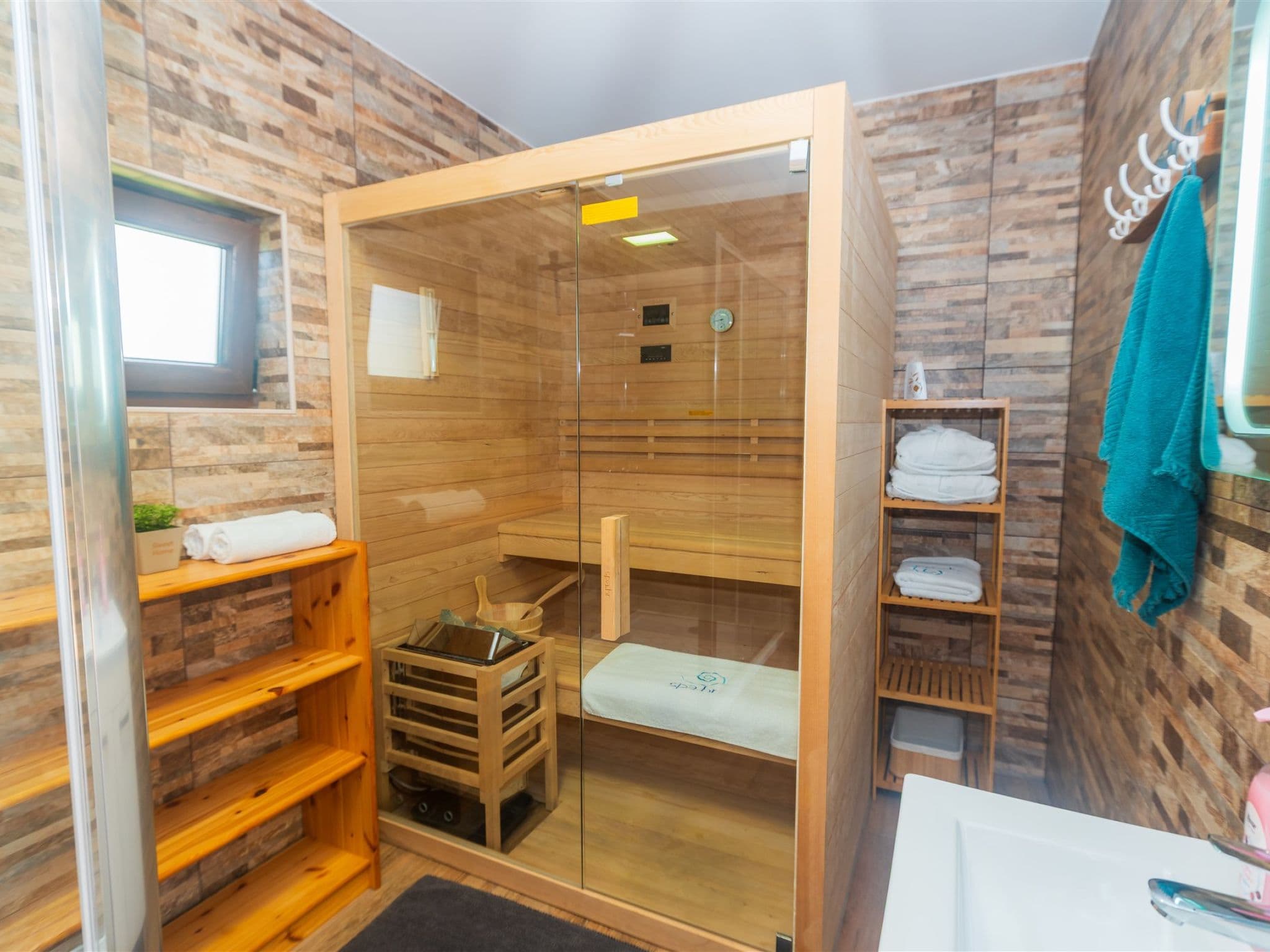 Bathroom / Wellness