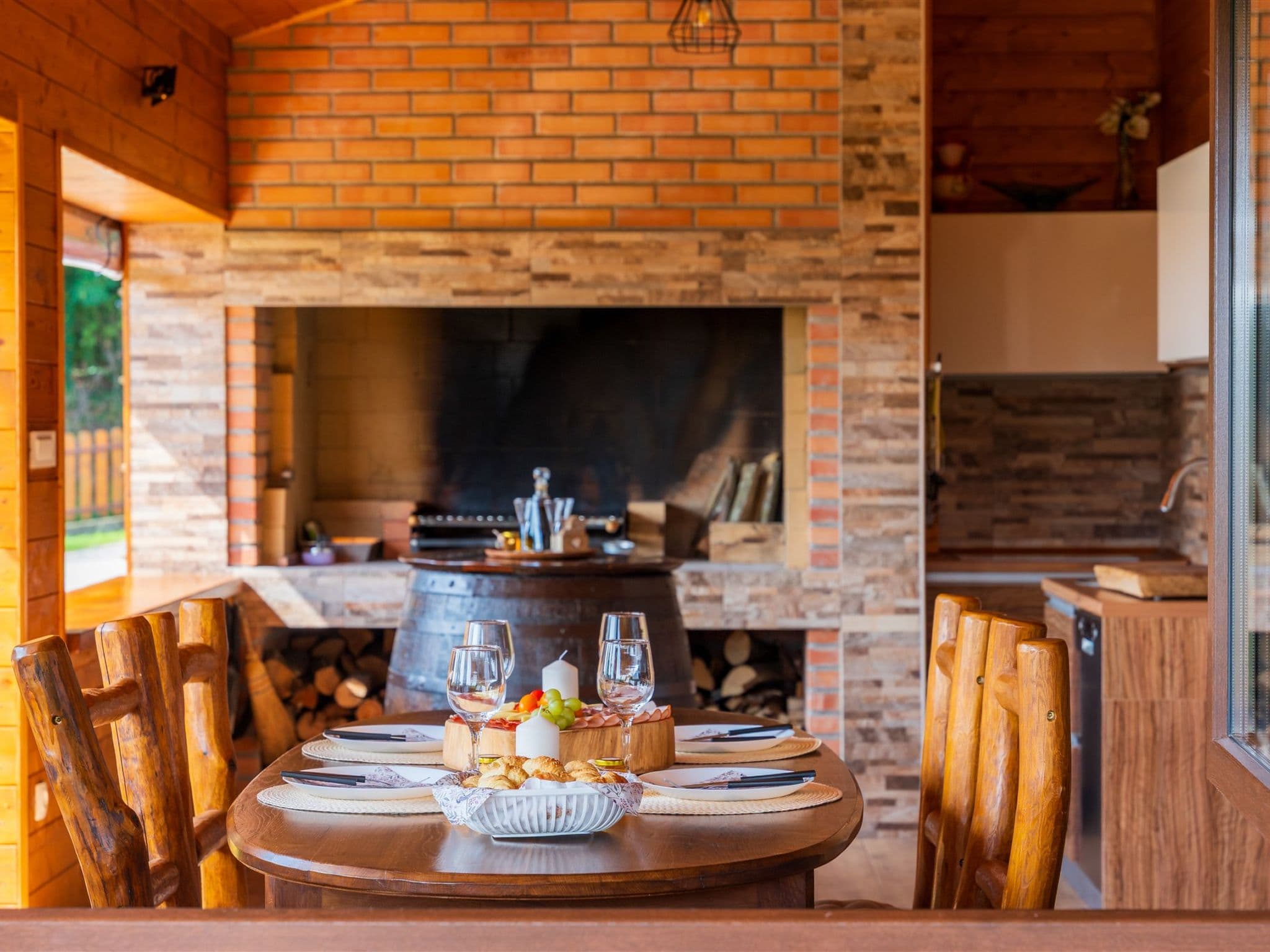 Kitchen / Dining Room