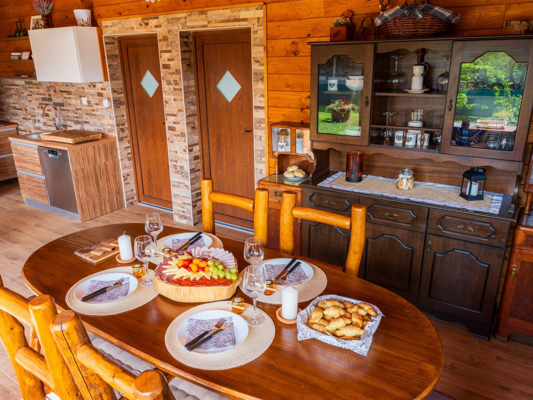 Kitchen / Dining Room