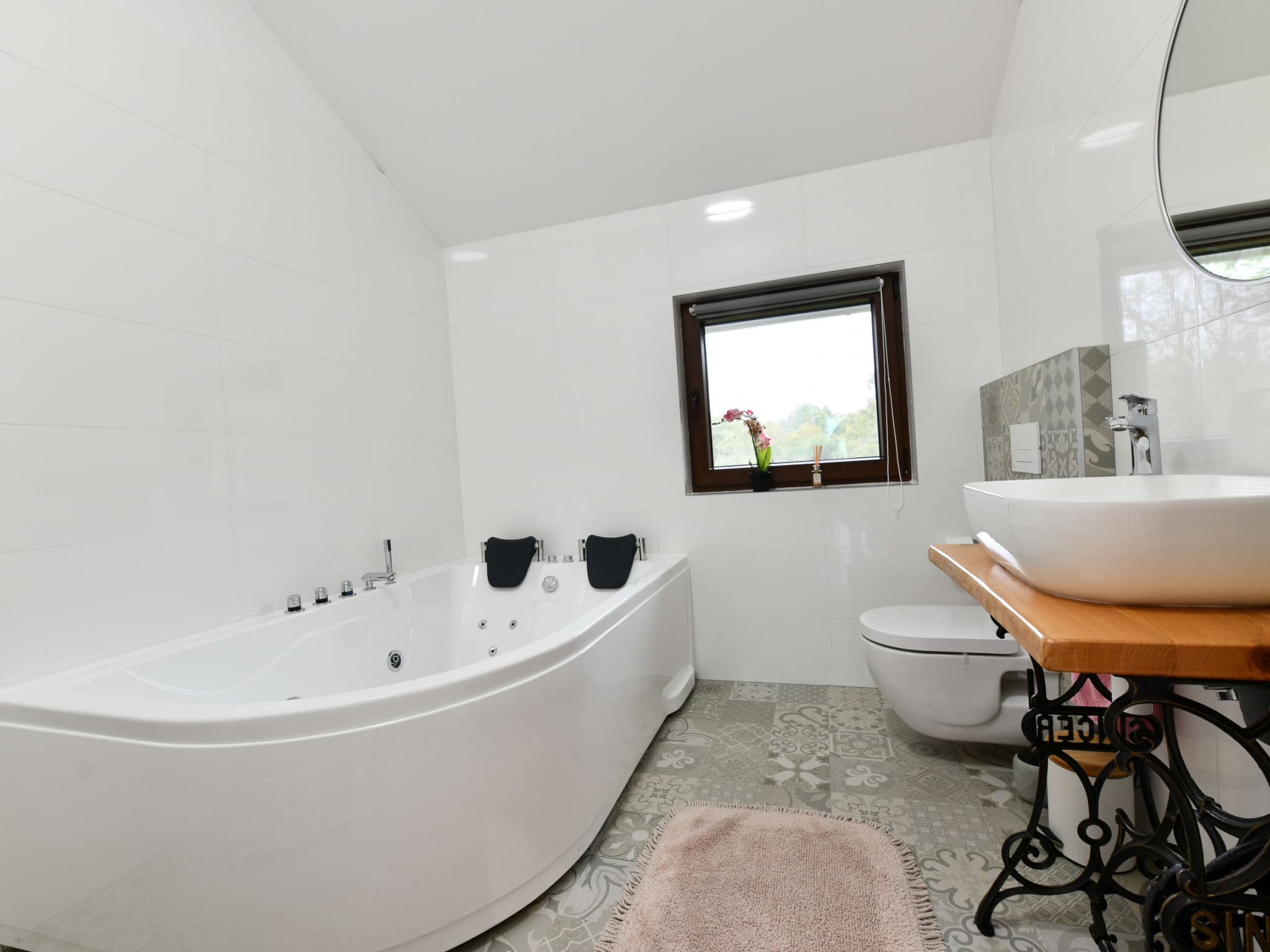 Bathroom / Wellness