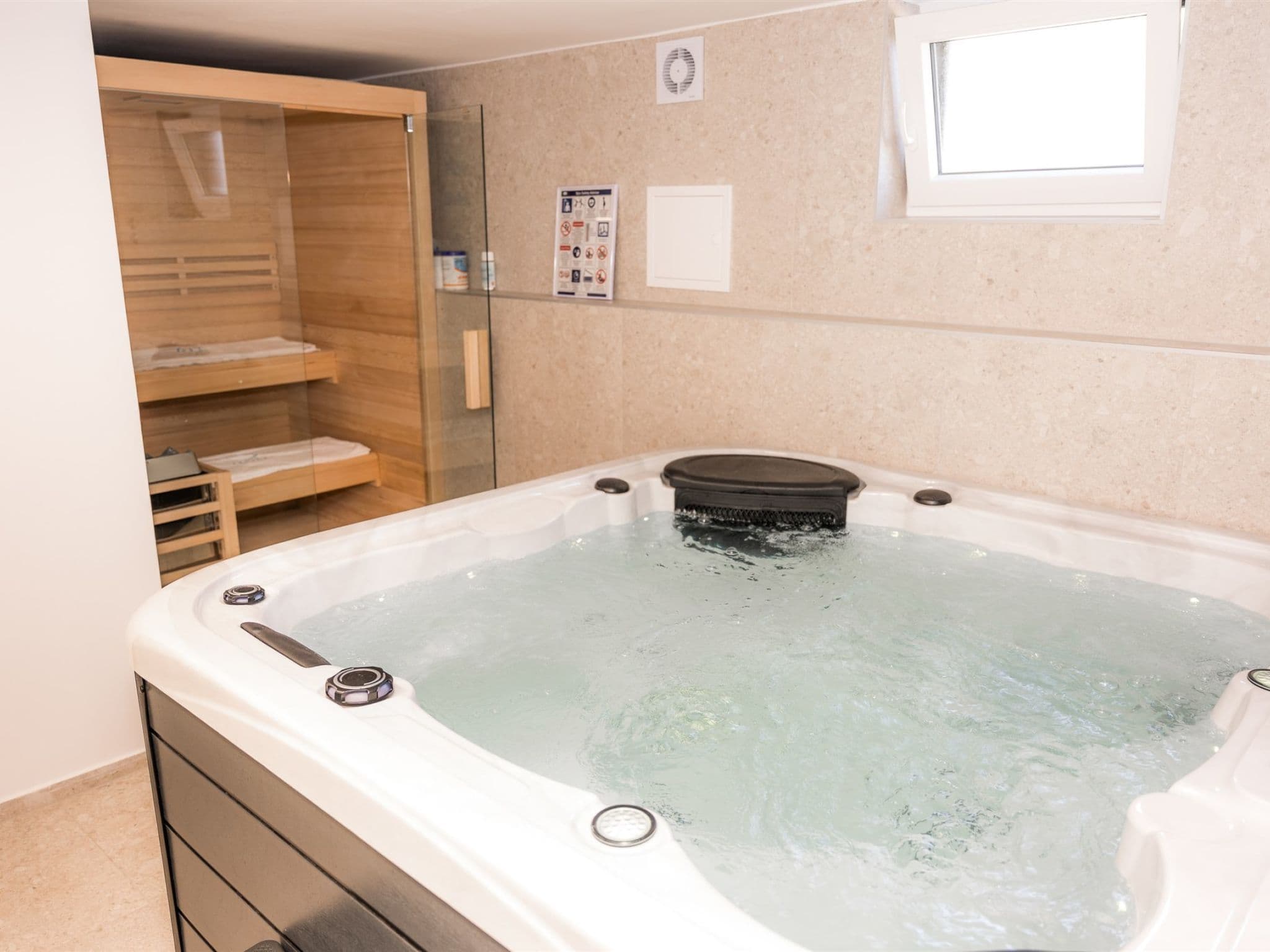 Bathroom / Wellness