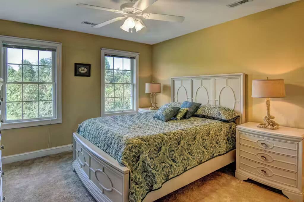 Queen Bedroom